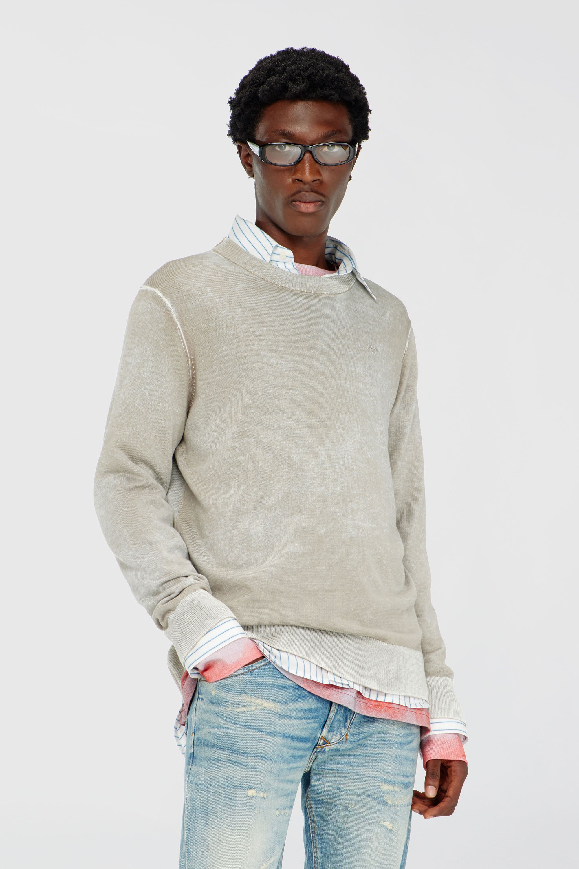 Diesel - K-LAURENT, Pull avec impression invers&eacute;e d&eacute;color&eacute;e Homme in Gris - 1