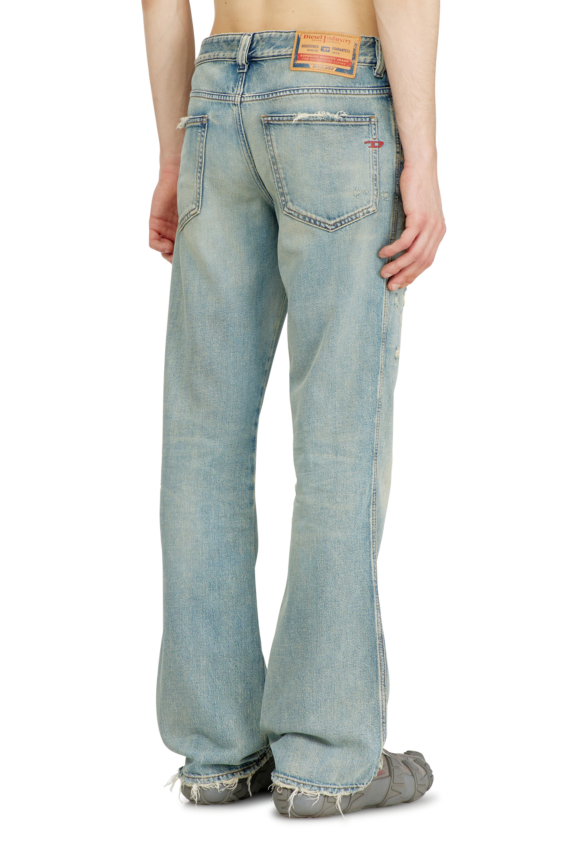 Diesel - Bootcut Jeans 1998 D-Buck 09N23 Homme, Bleu Clair - Image 4