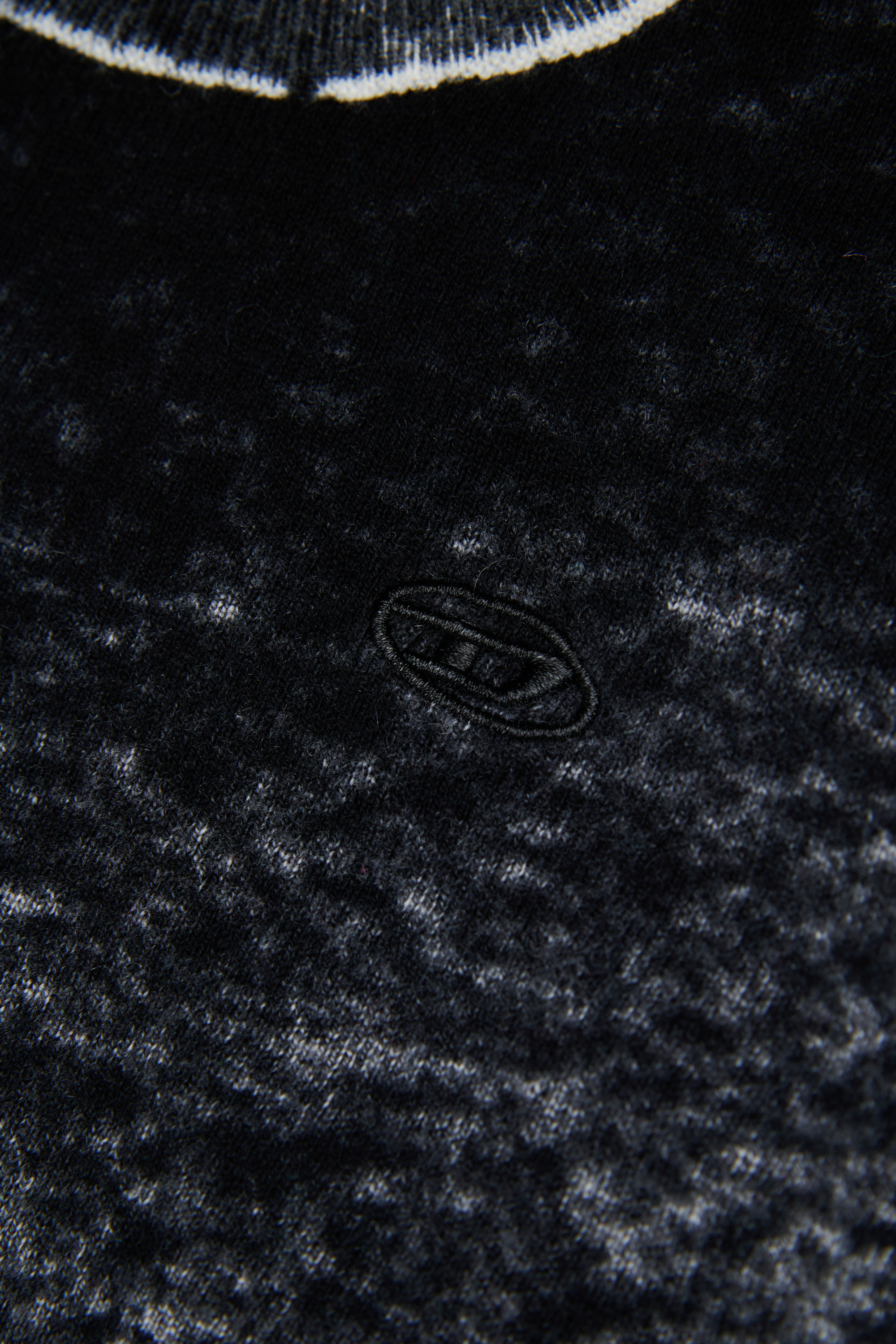 Diesel - KJEMR, Pull en laine m&eacute;lang&eacute;e &agrave; effet de couleur irr&eacute;gulier Homme in Noir - 4