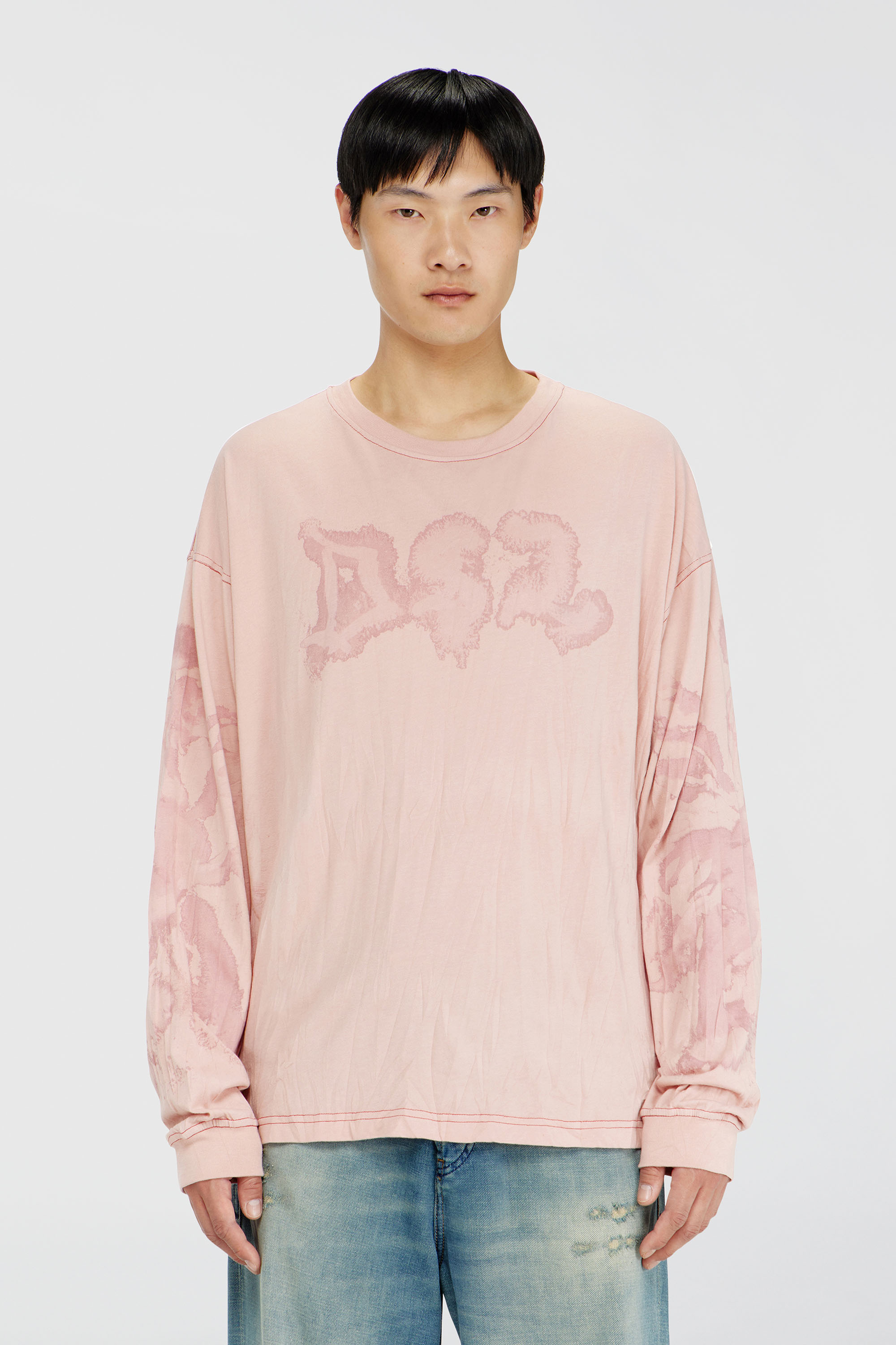 Diesel - T-BOXT-LS-AA4, T-shirt relaxed &agrave; manches longues avec imprim&eacute; tachet&eacute; Homme in Rose - 1