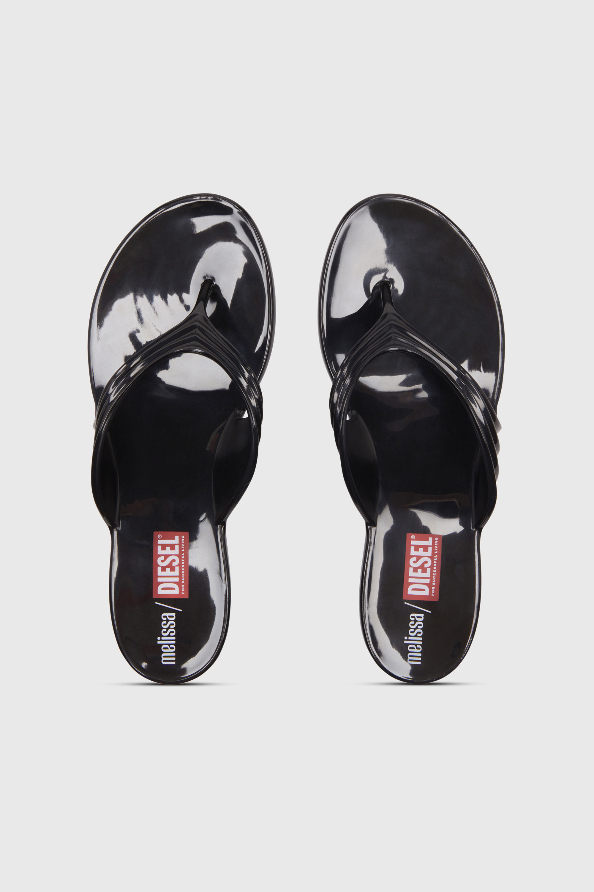 Diesel - MELISSA QUANTUM THONG, Tong sculpturale en Melflex&reg; Femme in Noir - 4