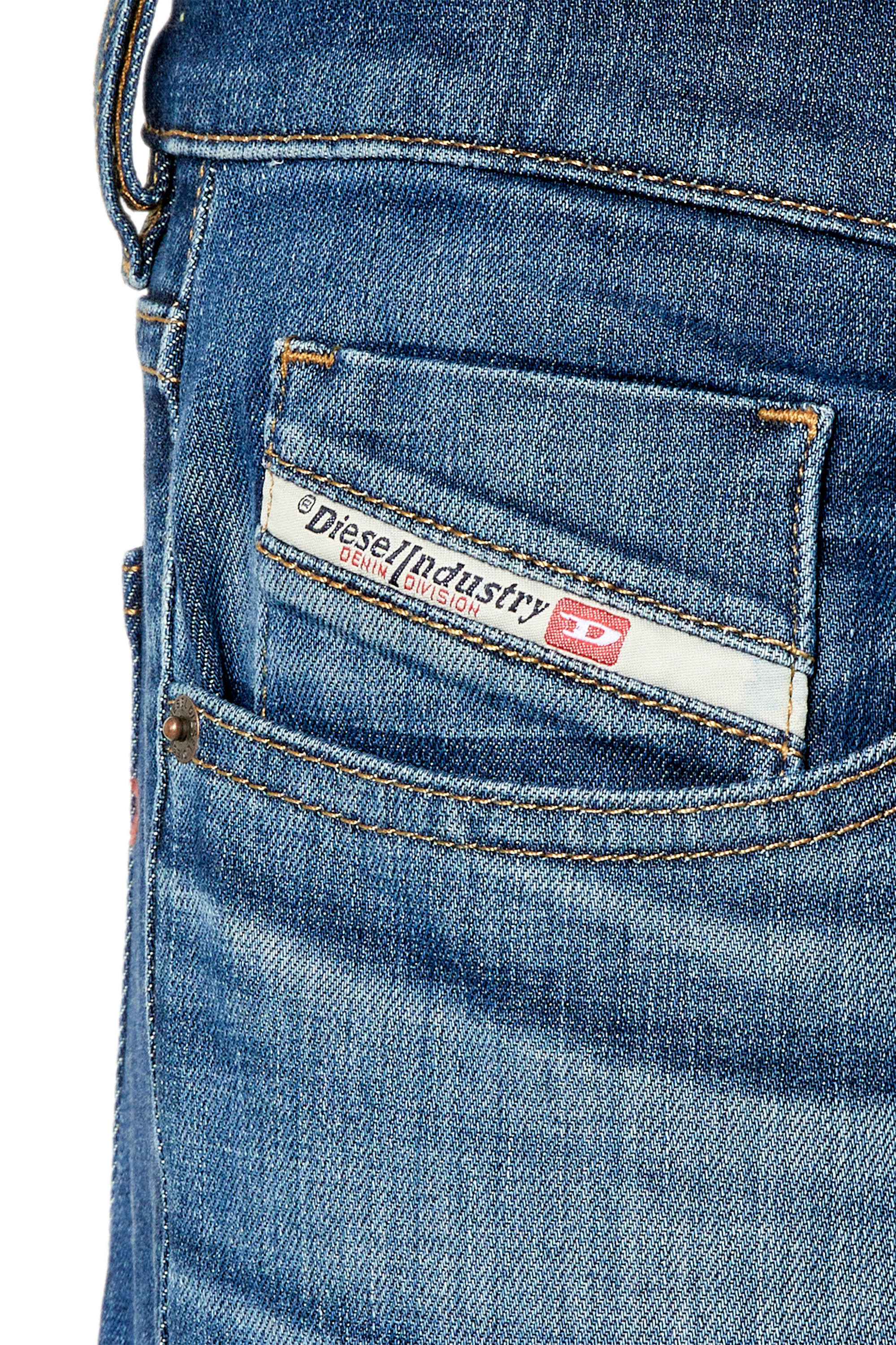 Diesel - 2019 D-STRUKT 0NFAN Slim Jeans, Bleu Clair - Image 3
