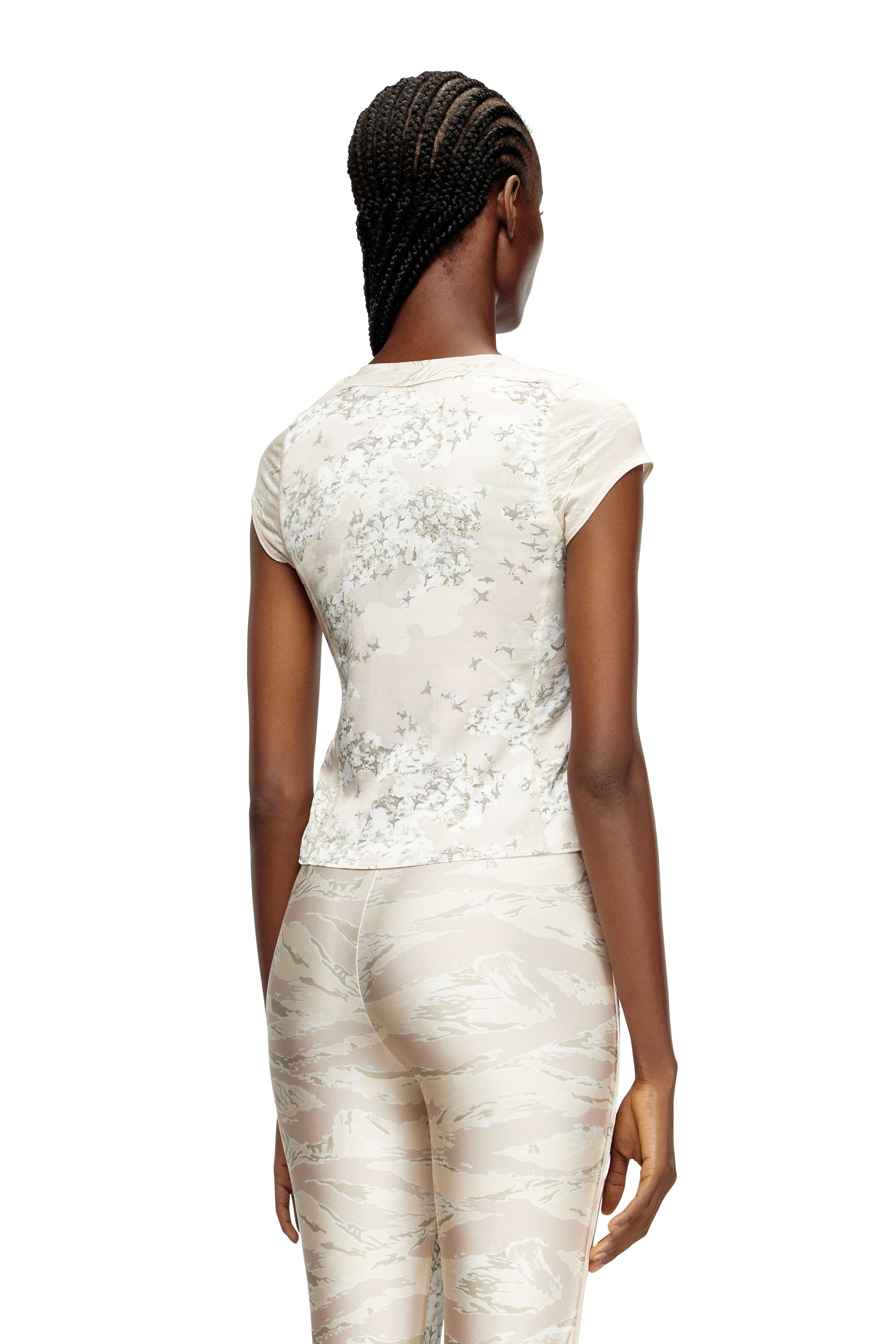 Diesel - T-AFRYMY, Haut à nouer avec imprimés camouflage mélangés Femme in Beige - 4