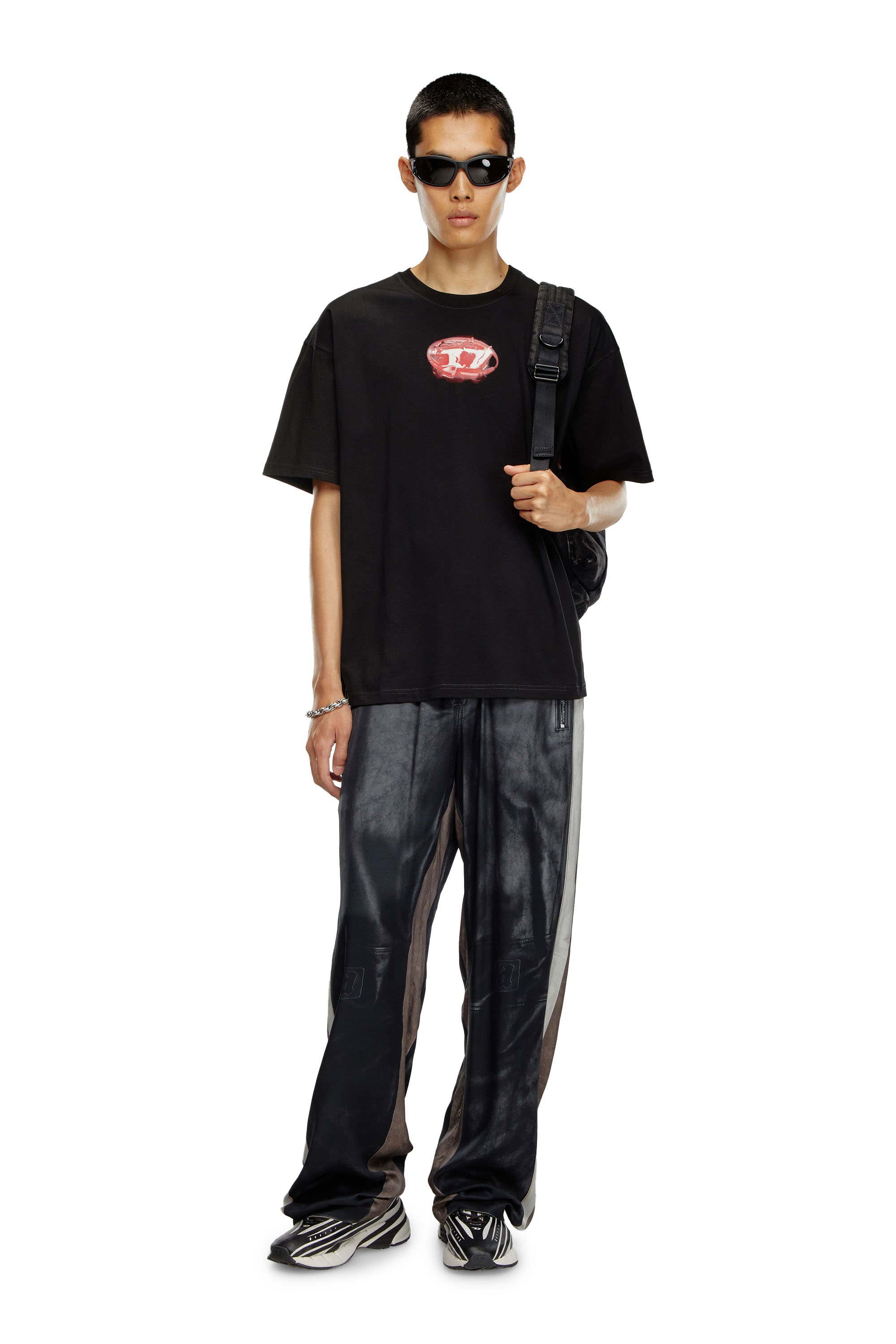 Diesel - T-BOXT-K3, Homme T-shirt avec logo effet lumineux in Noir - Image 2