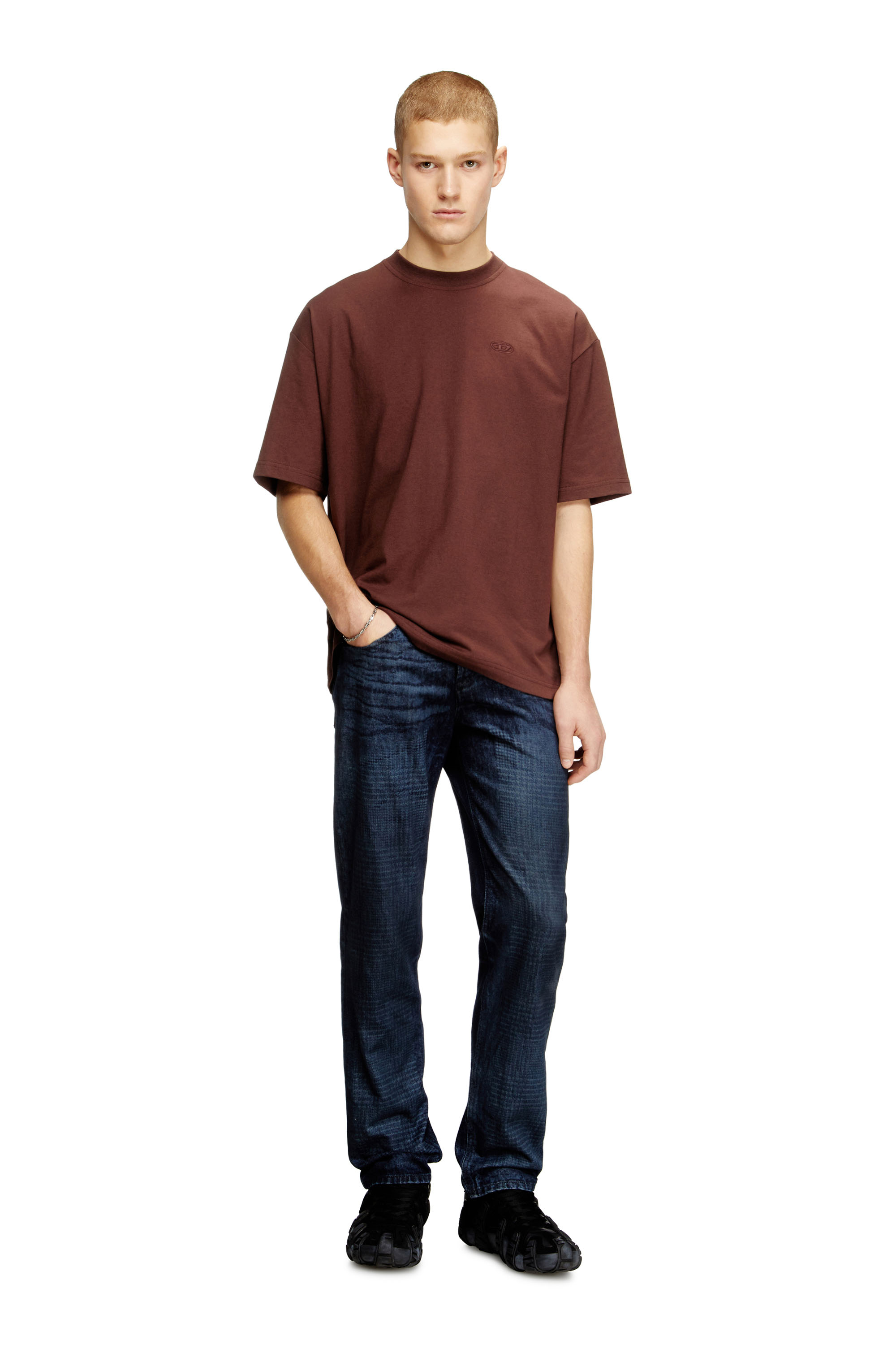 Diesel - T-BOGGY-MEGOVAL-D, T-shirt avec maxi oval D brodé Homme in Marron - 1