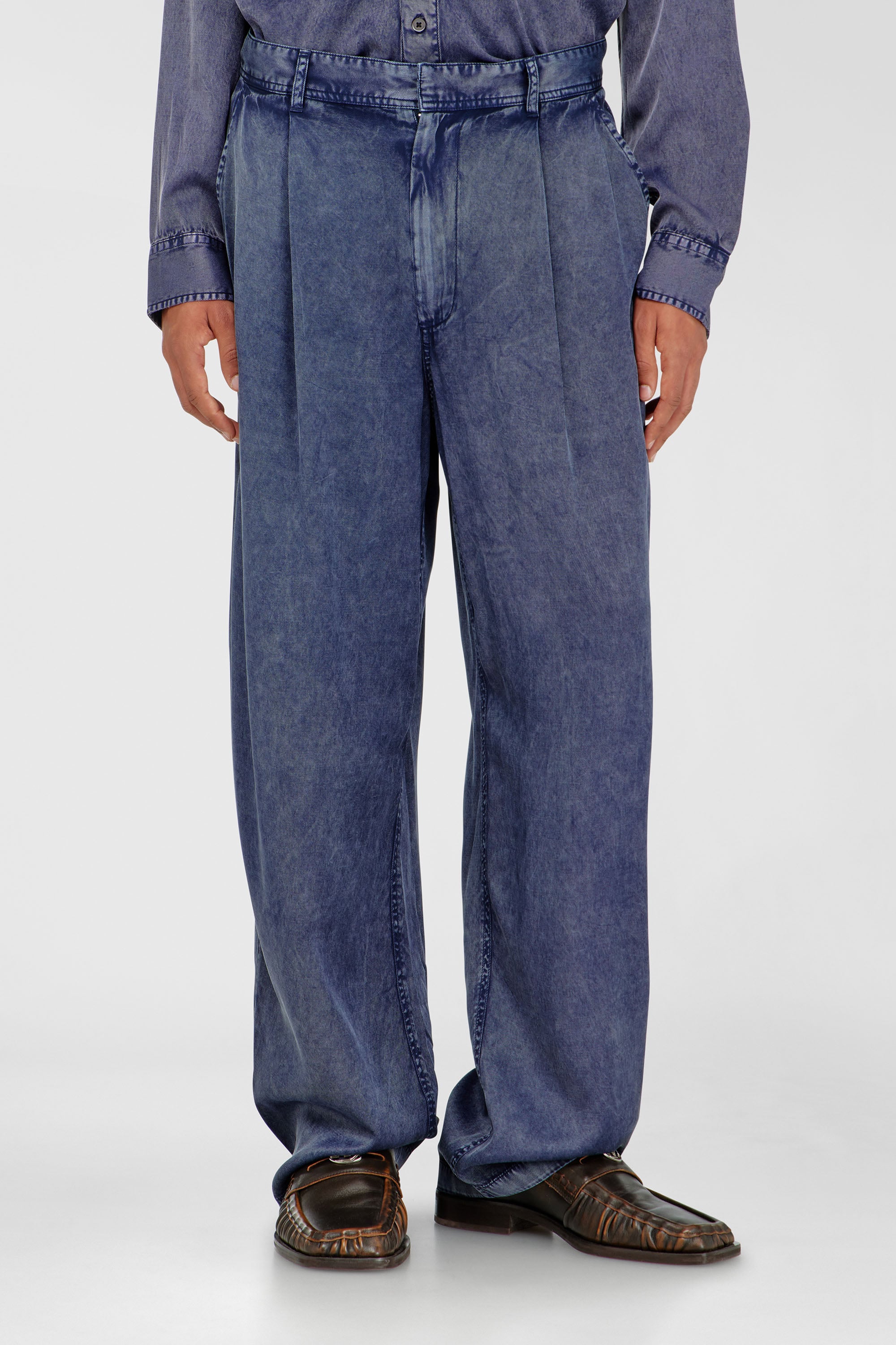 Diesel - P-FAUST-NIBC, Pantalon wide-leg en viscose effet denim Homme in Bleu - 1