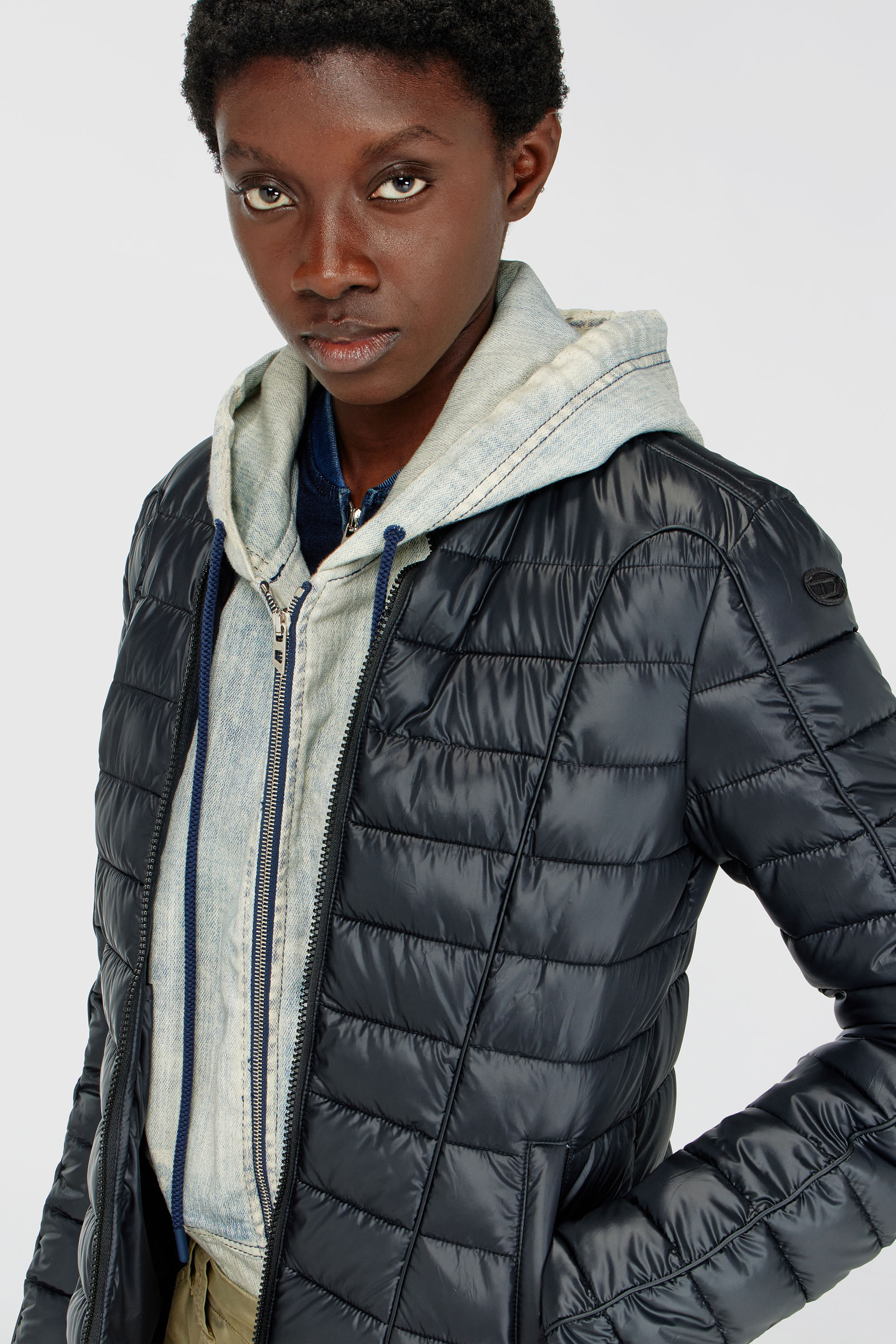 Diesel - W-PILOT-FEM, Doudoune avec d&eacute;tails de motard Femme in Noir - 5