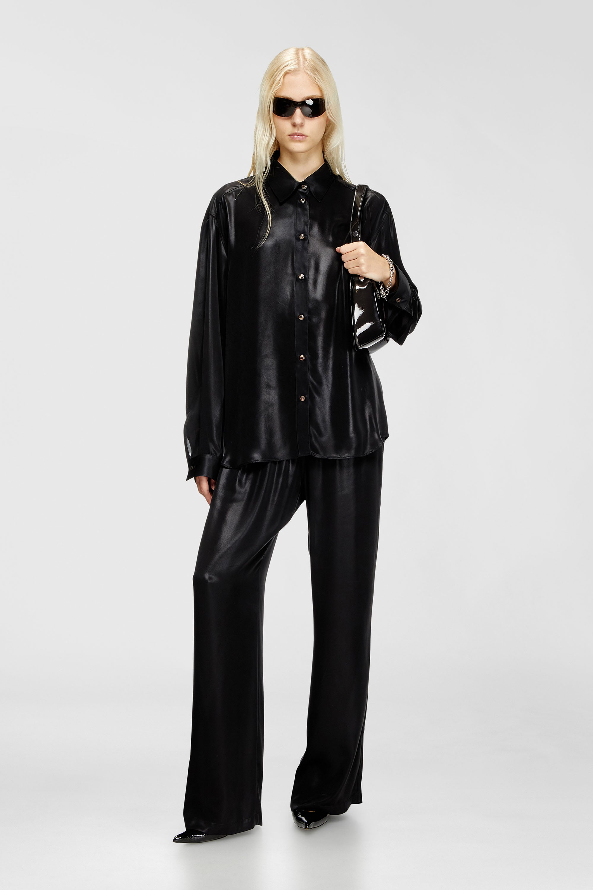 Diesel - P-DREYER-C-WN-Q1, Pantalon de surv&ecirc;tement en satin Femme in Noir - 1