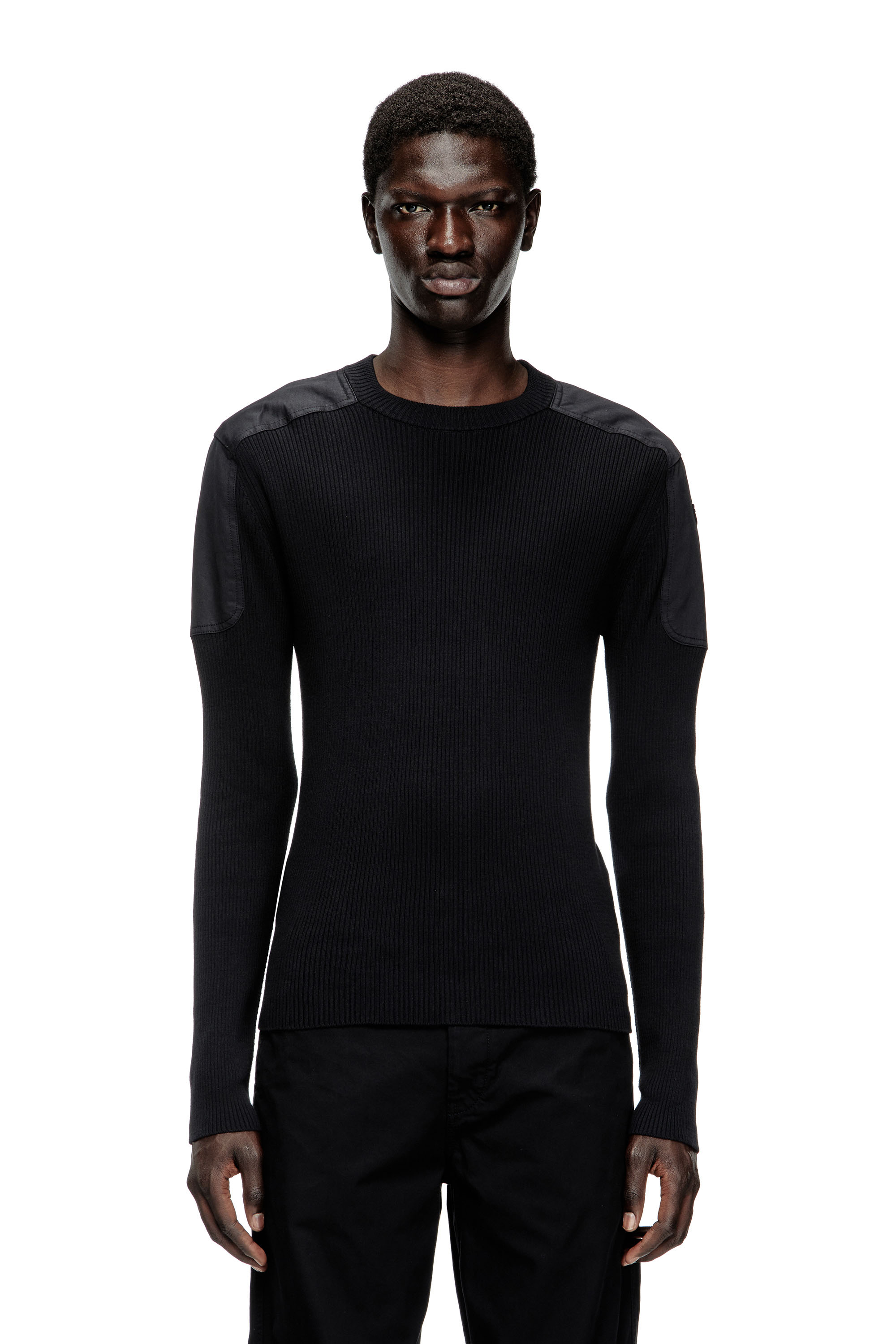 Diesel - K-MARTIN, Pull côtelé avec empiècements aux épaules Homme in Noir - 1