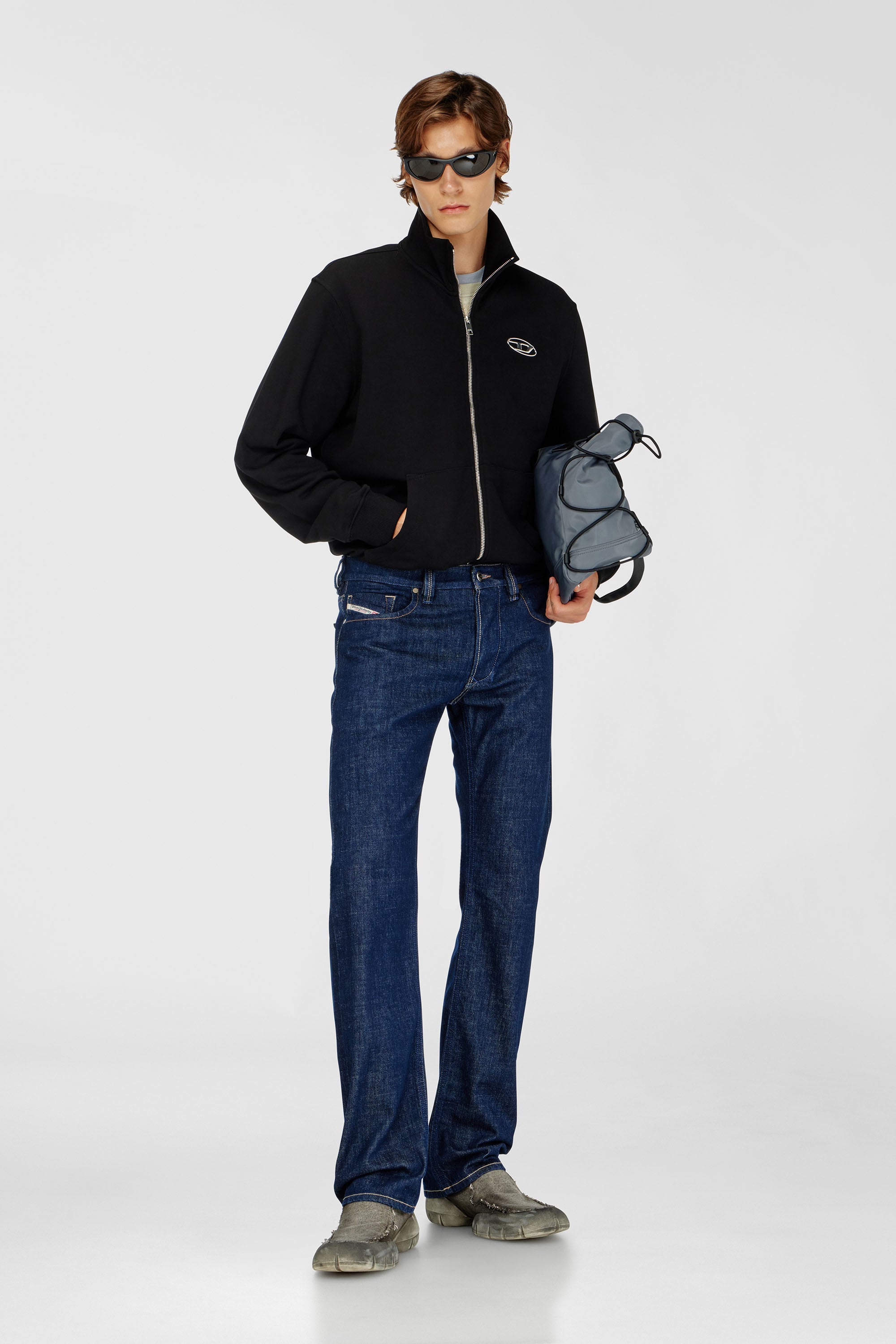 Diesel - S-GINNI-ZIP-OD, Sweat-shirt zipp&eacute; avec logo m&eacute;tallis&eacute; Homme in Noir - 2