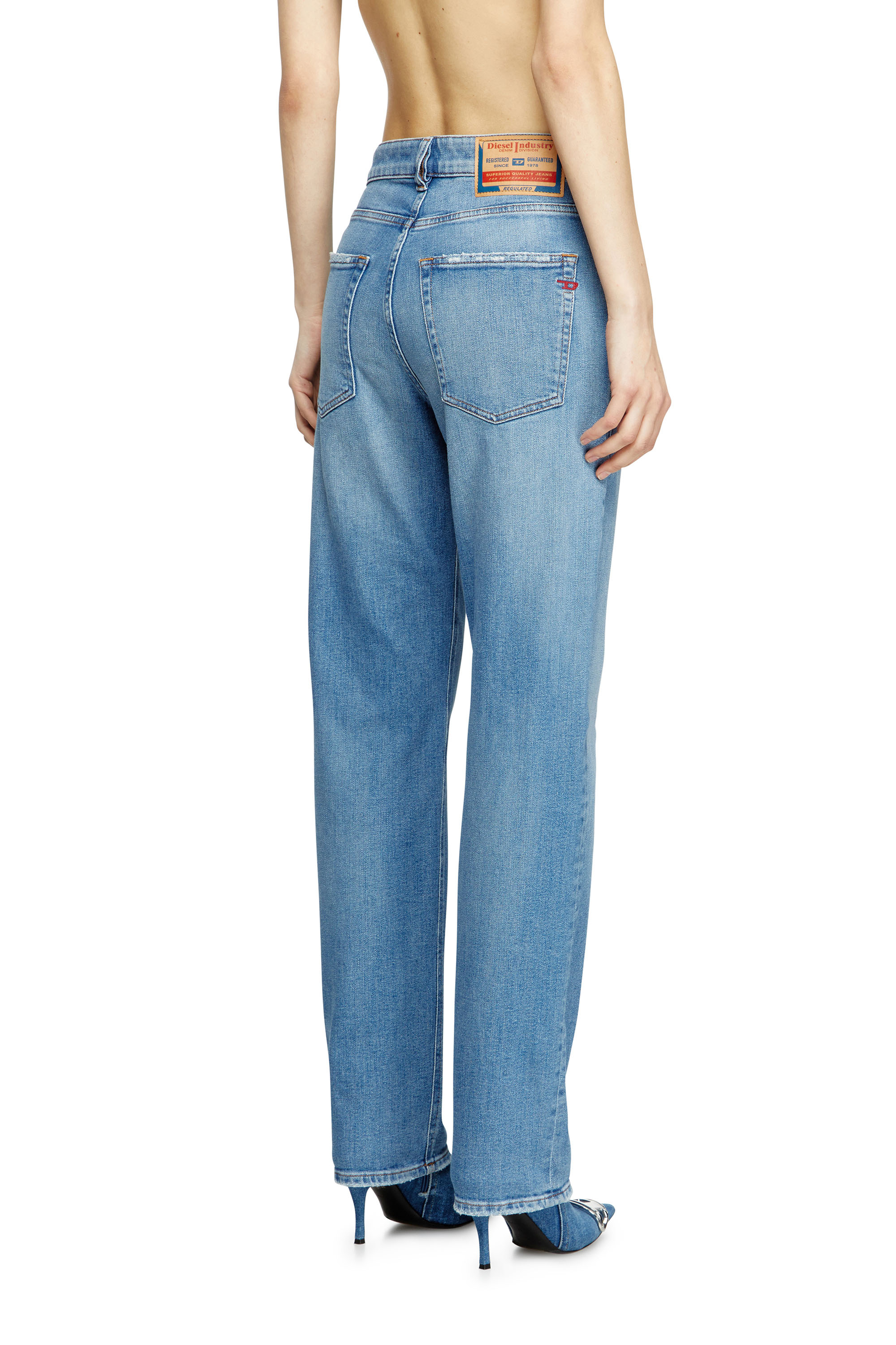 Diesel - Regular Jeans 1988 D-Ark 09M22 Femme, Bleu Clair - Image 4