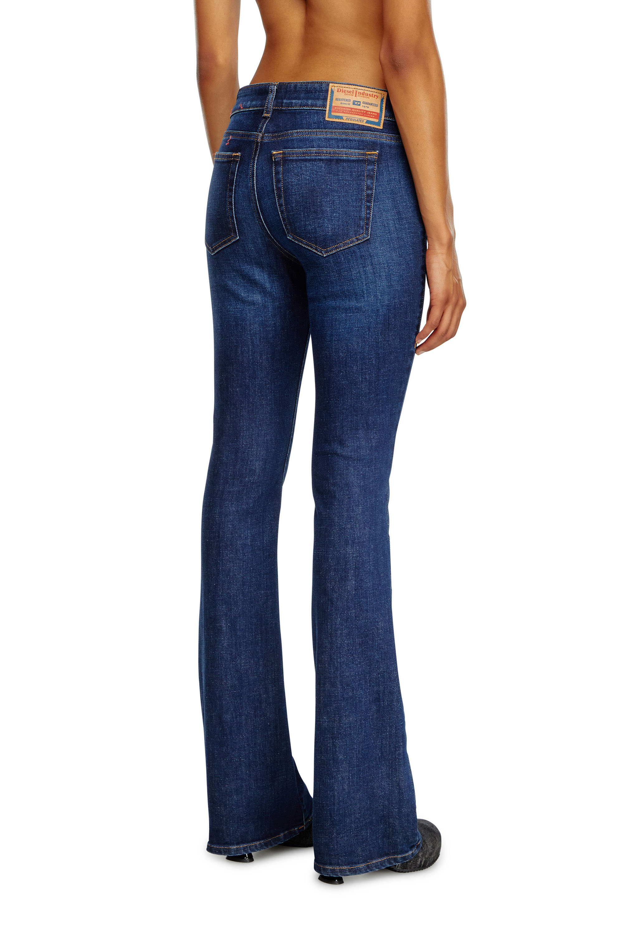 Diesel - Bootcut Jeans 1969 D-Ebbey 09B90 Femme, Bleu Fonc&eacute; - Image 4