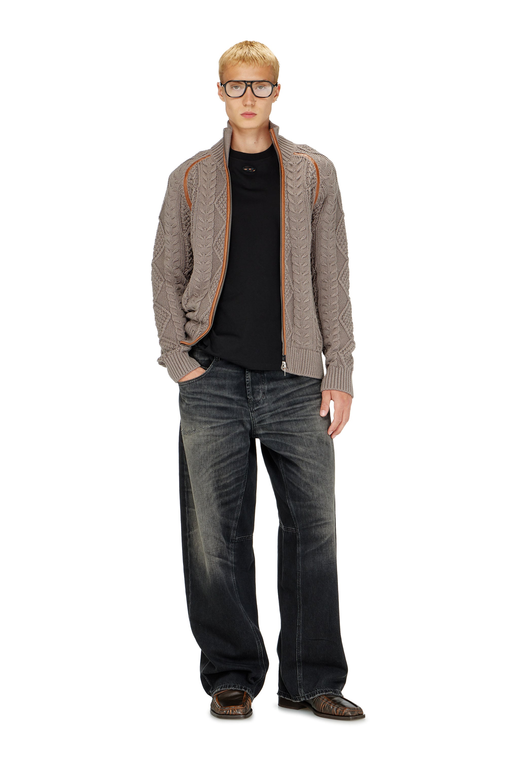 Diesel - T-BOXT-DCO, T-shirt en coton d&eacute;contract&eacute;e avec broderie Oval D Homme in Noir - 2