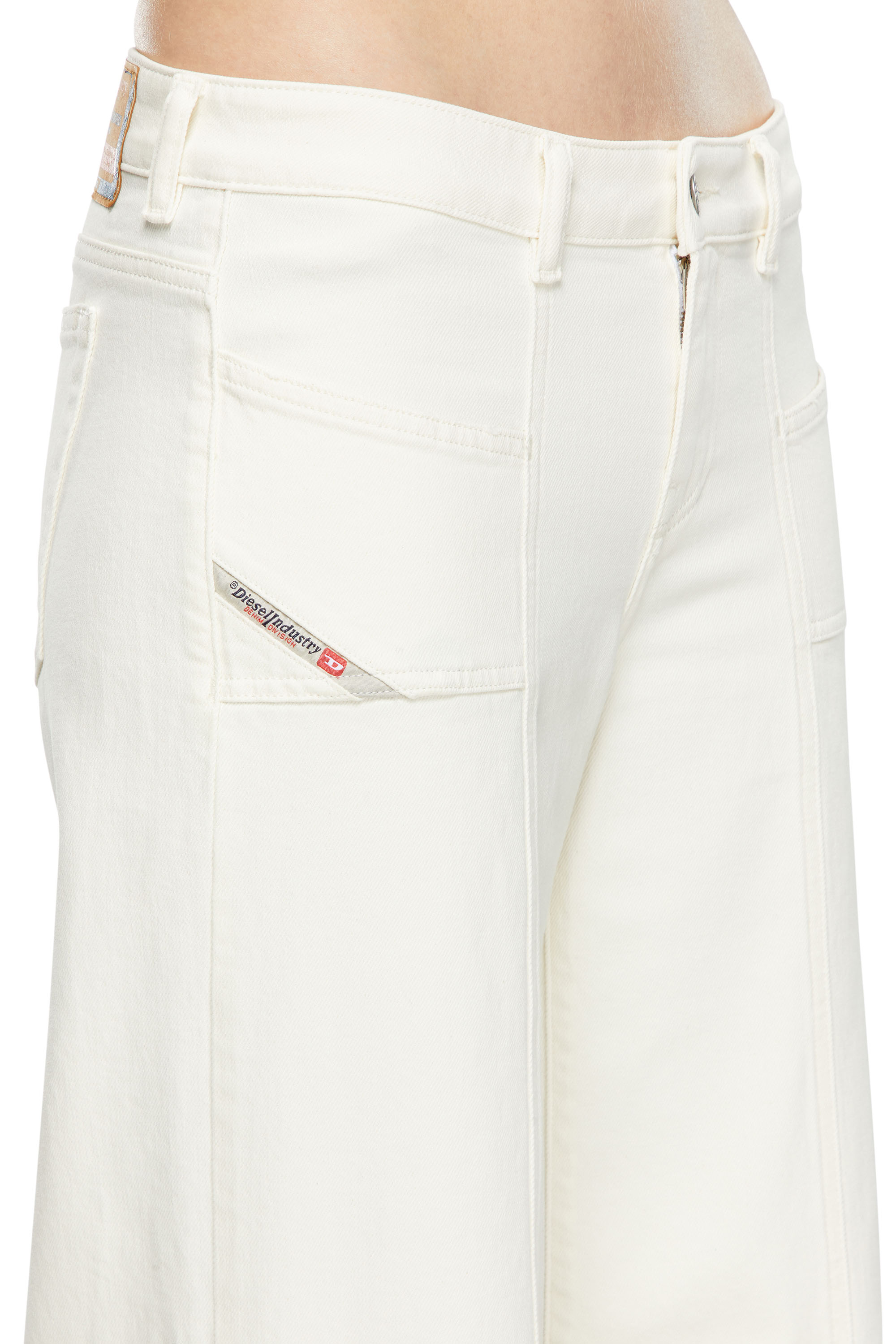 Diesel - Bootcut and Flare Jeans D-Akii 09J68, Blanc - Image 4
