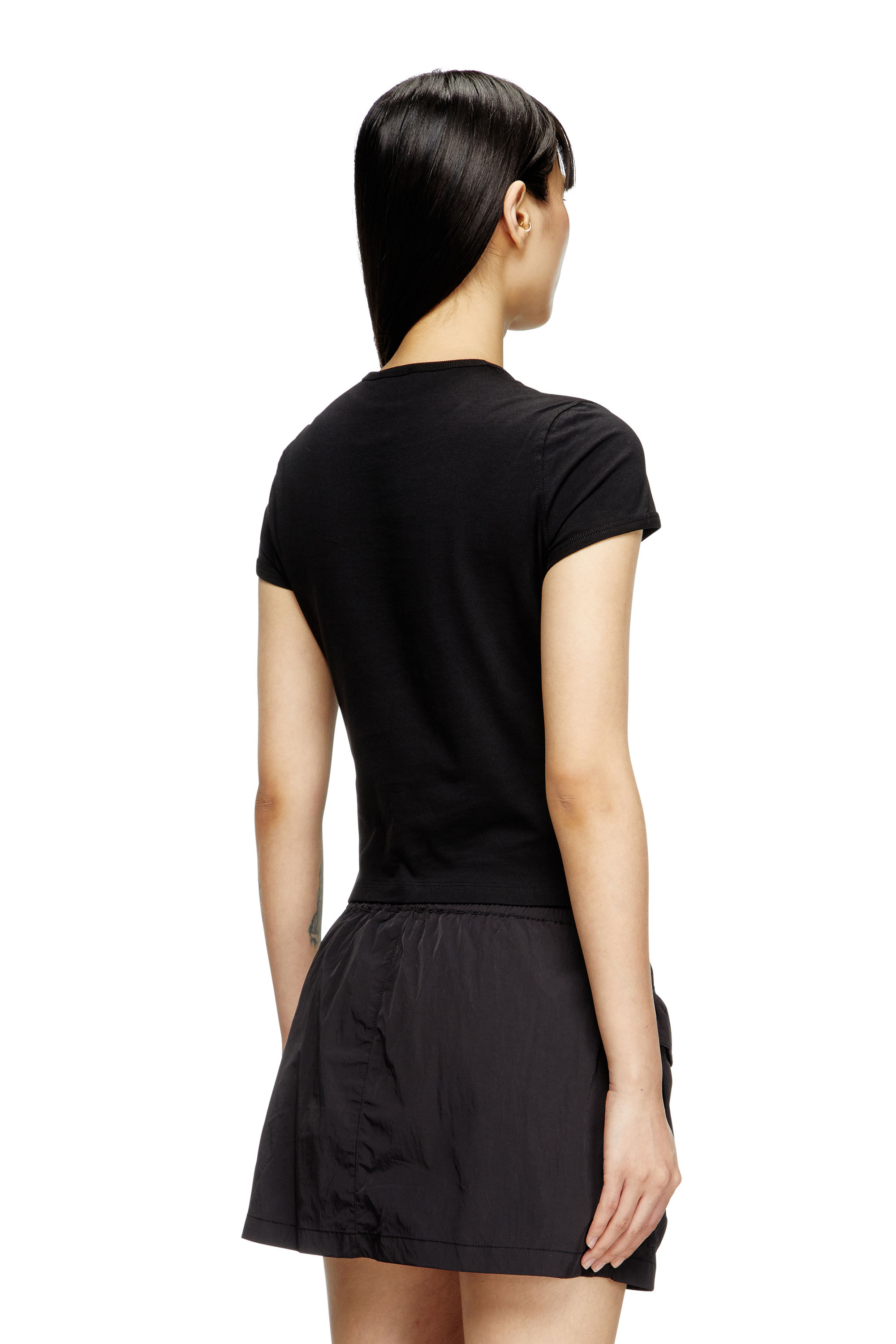 Diesel - T-UNCUTIE-LONG-OD-Q1, T-shirt slim fit avec cut-out Oval D Femme in Noir - 4