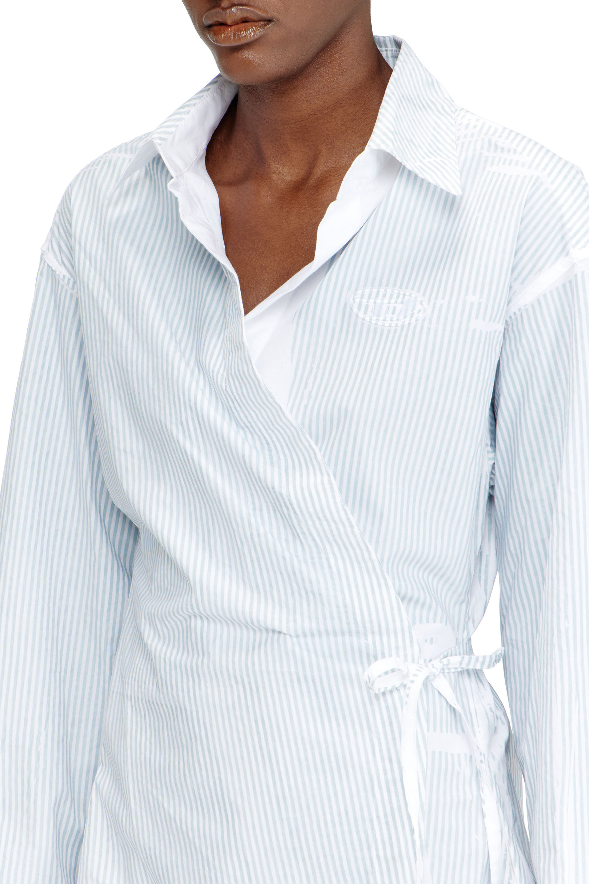 Diesel - D-DELPHOS-S2, Robe portefeuille courte en popeline &agrave; fines rayures Femme in Bleu - 5