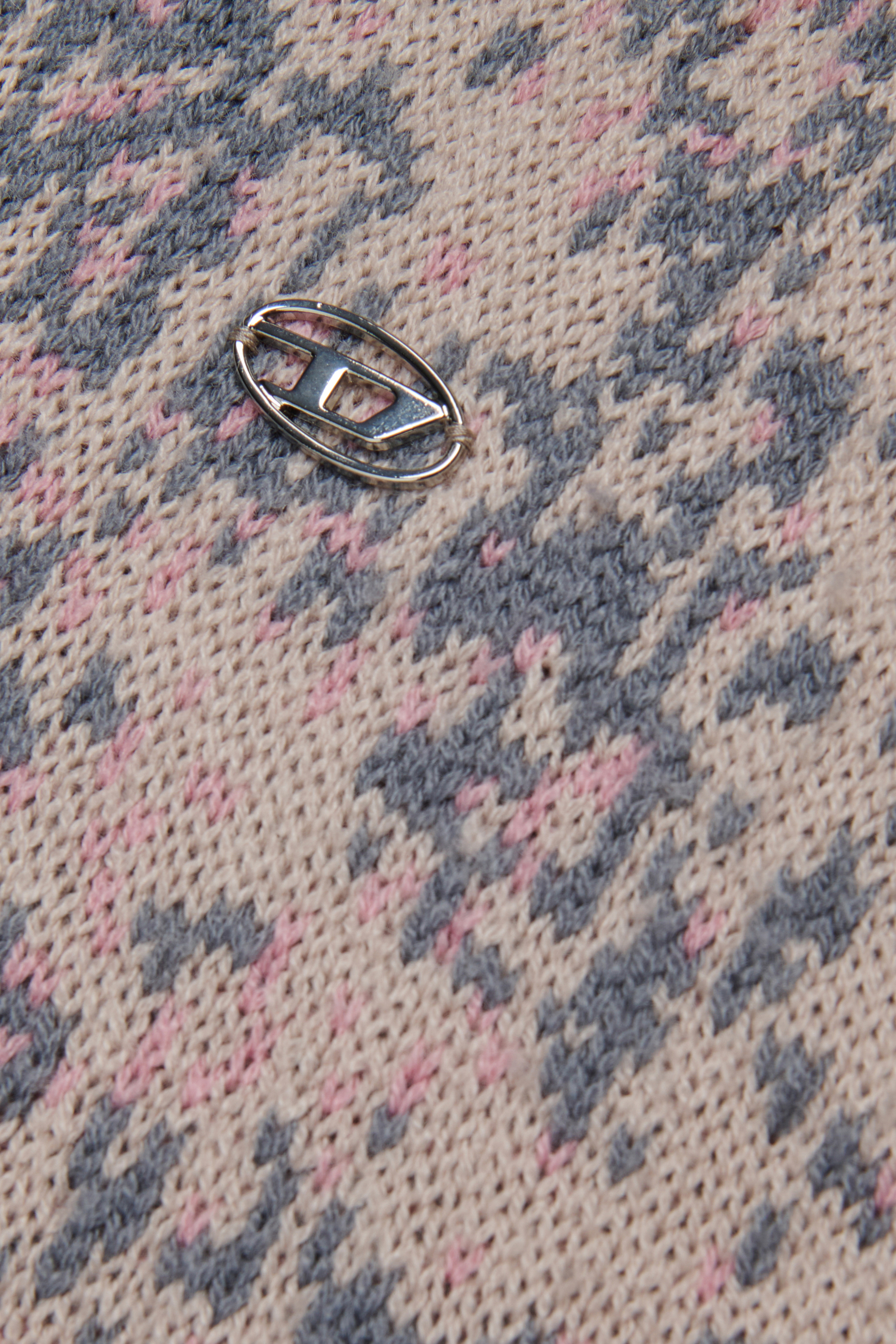 Diesel - DIAMA, Robe en laine avec col en V Femme in Rose - 4