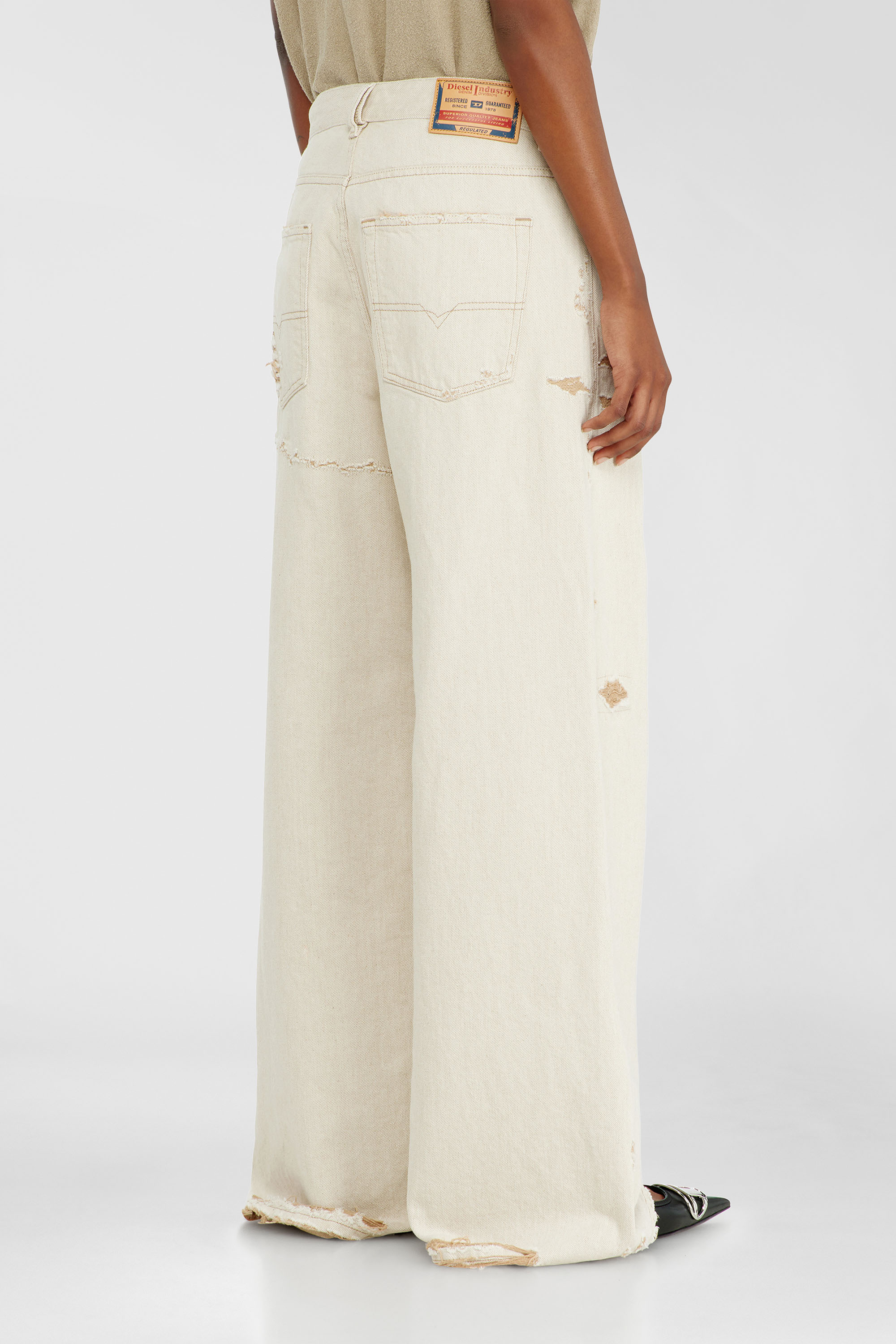 Diesel - Relaxed Jeans 1996 D-Sire 09P89 Femme, Beige - Image 5