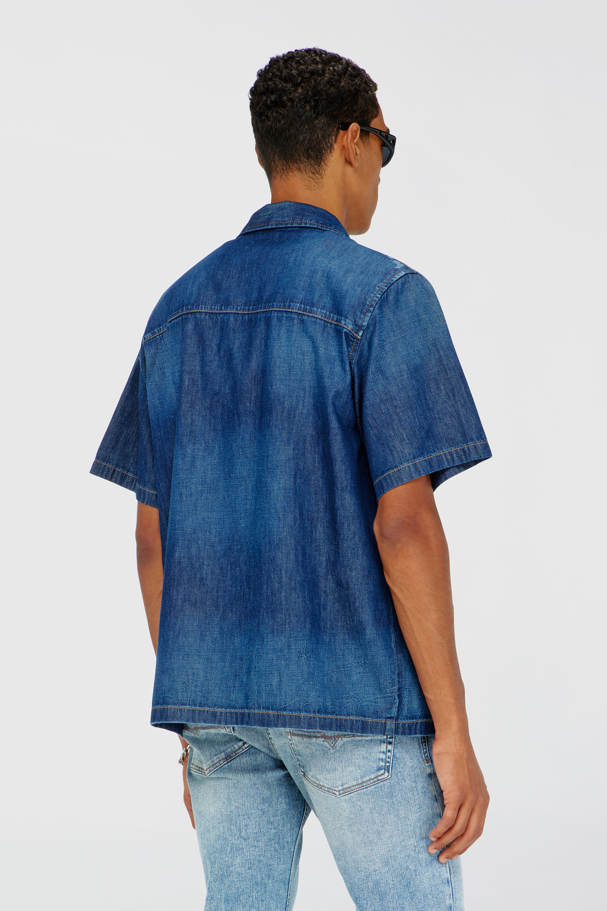 Diesel - D-NABIL-D, Chemise &agrave; manches courtes en denim Homme in Bleu - 4