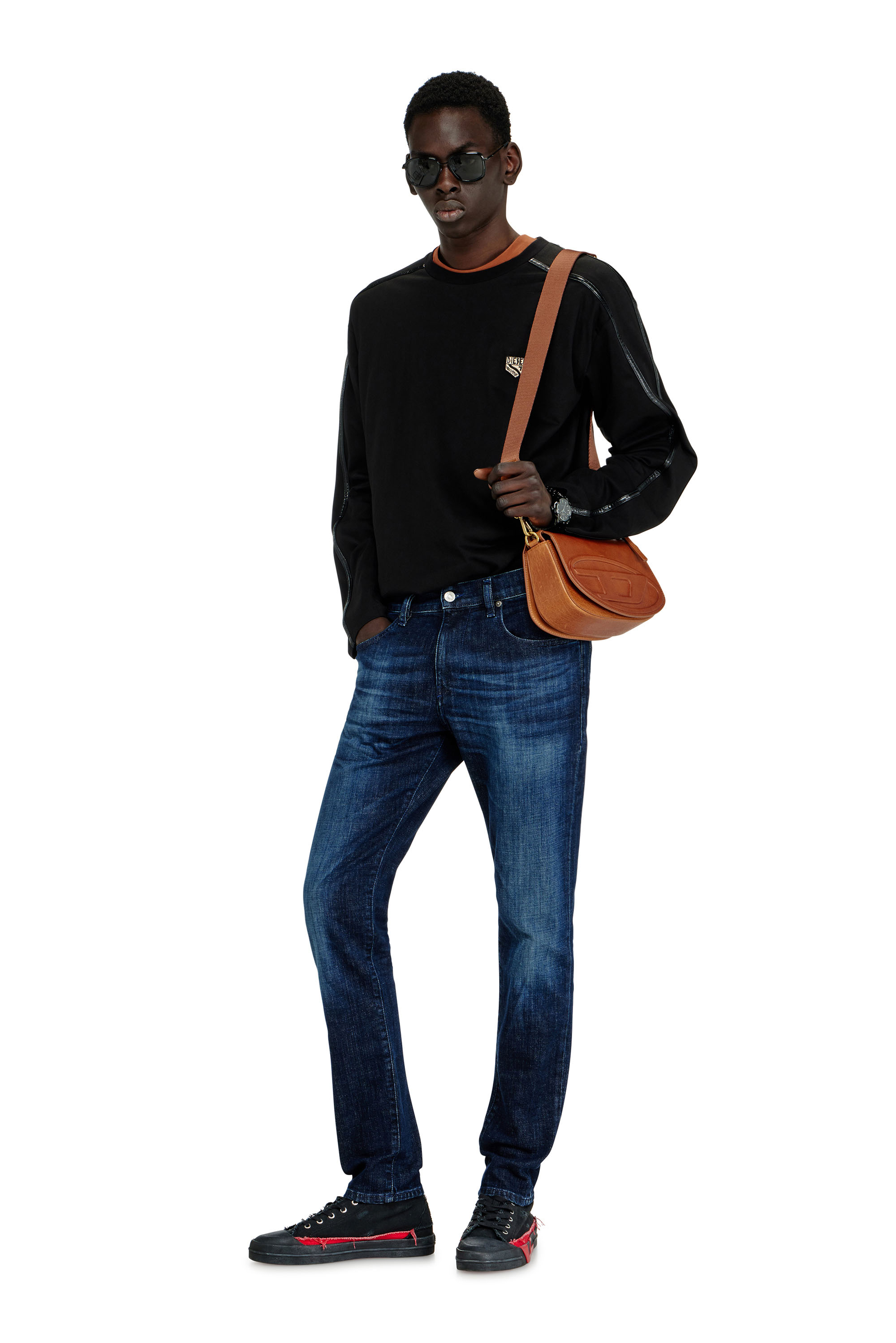 Diesel - 1DR CAMERA BAG, 1DR-Sac &agrave; appareil photo en cuir pull-up Mixte in Marron - 2