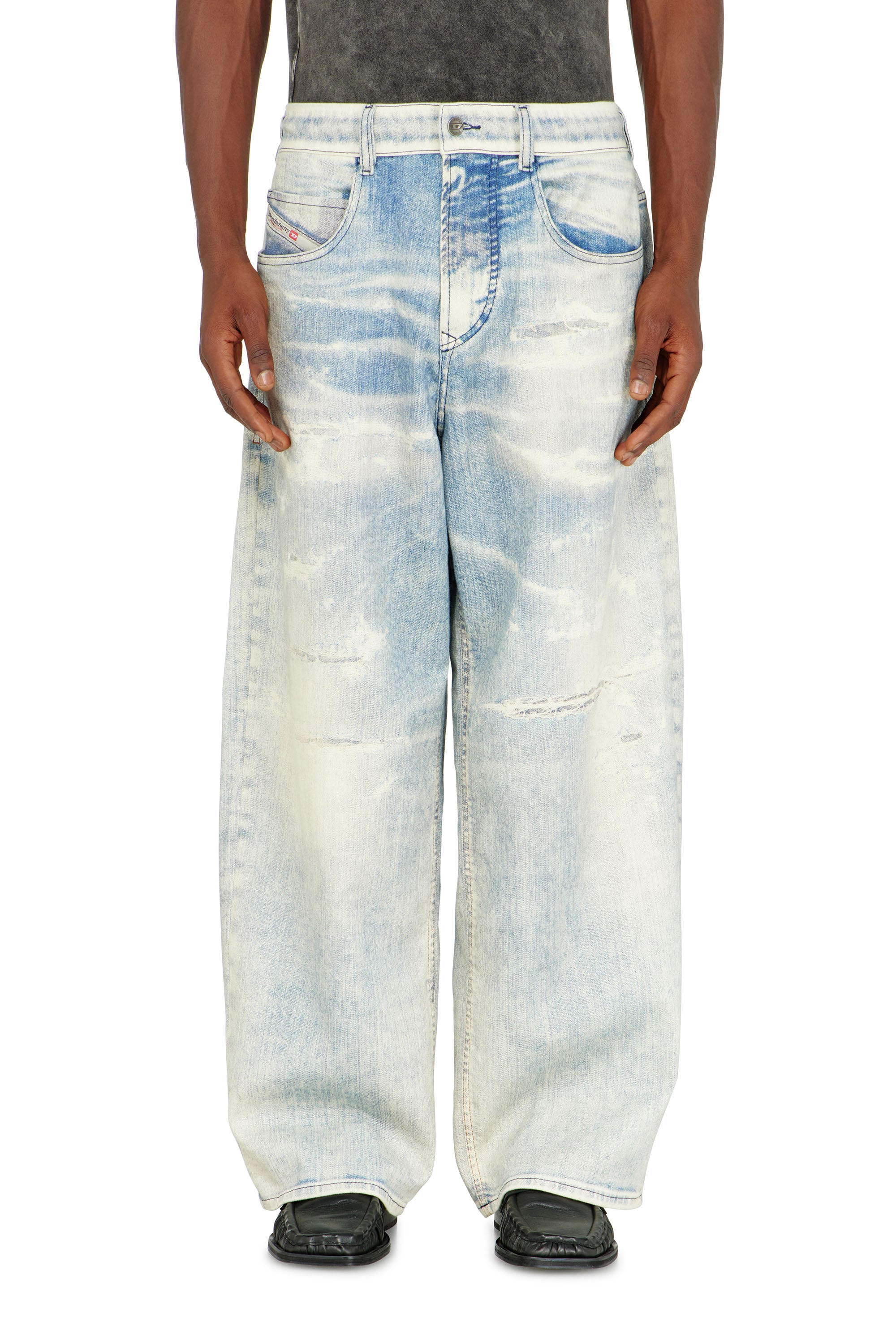 Diesel - Relaxed 2097 D-Enim-M Joggjeans&reg; 068XM Mixte, Bleu Clair - Image 4
