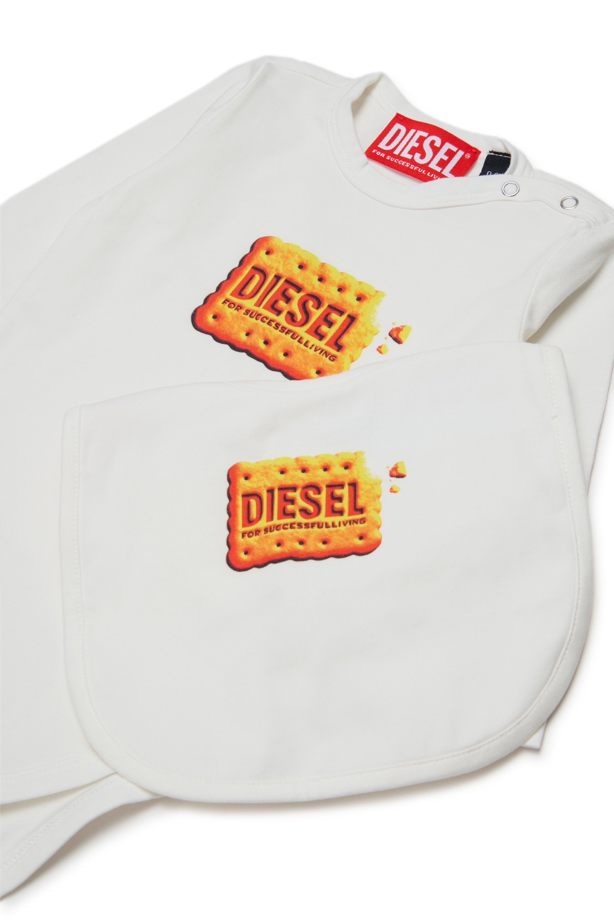 Diesel - UPPYBOX-NB, Ensemble nouveau-n&eacute; avec logo Biscotto imprim&eacute; Mixte in Blanc - 3