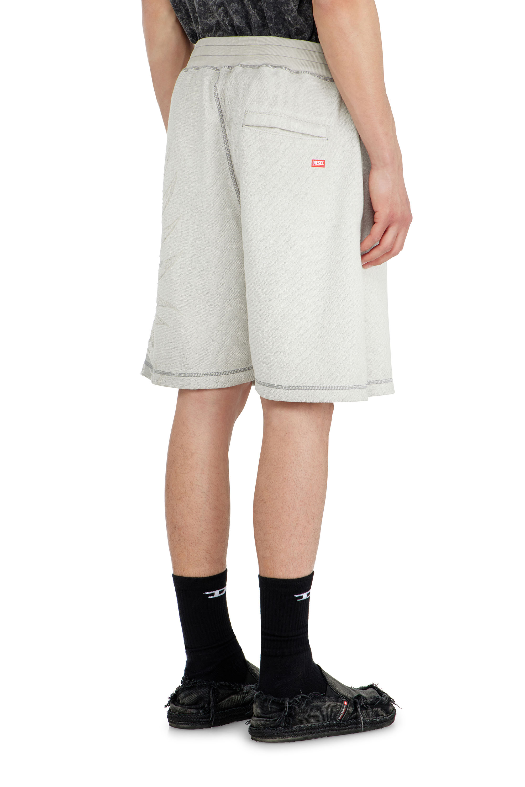 Diesel - P-RAWCROW, Short pants avec motifs d&eacute;vor&eacute; Homme in Gris - 3