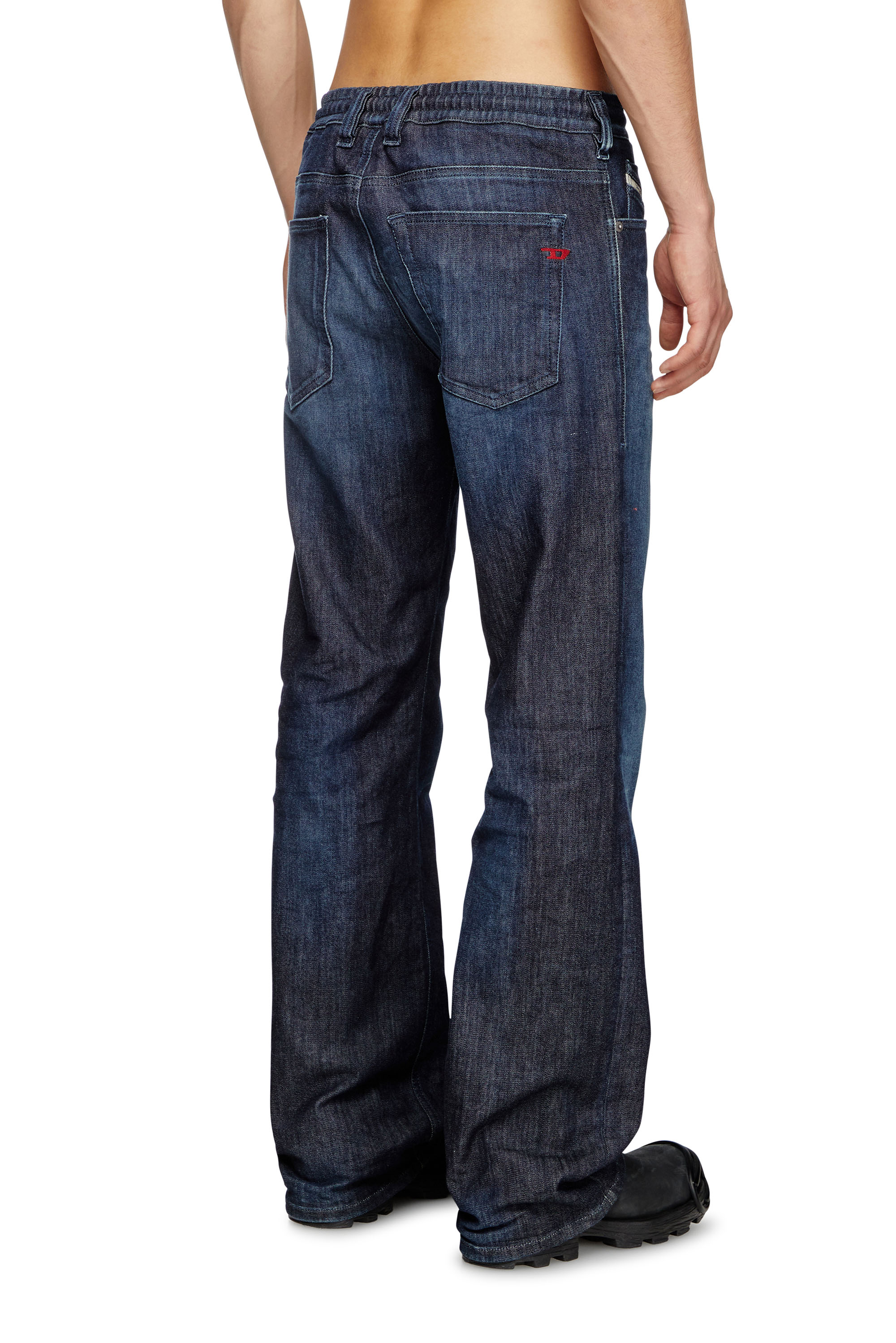 Diesel - Relaxed 2080 D-Reel Joggjeans® 09L11 Homme, Bleu Foncé - Image 2