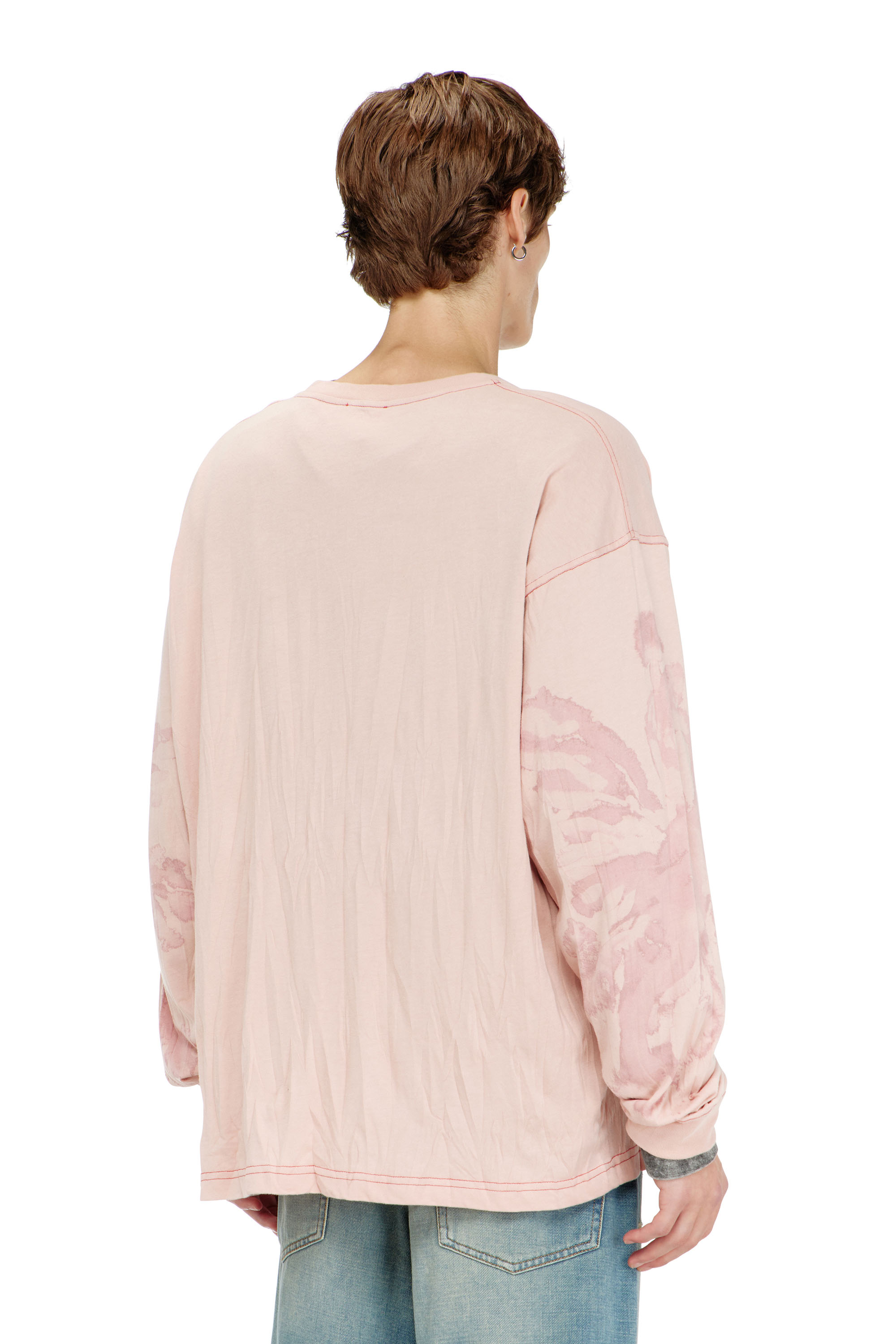 Diesel - T-BOXT-LS-AA4, T-shirt relaxed &agrave; manches longues avec imprim&eacute; tachet&eacute; Homme in Rose - 4