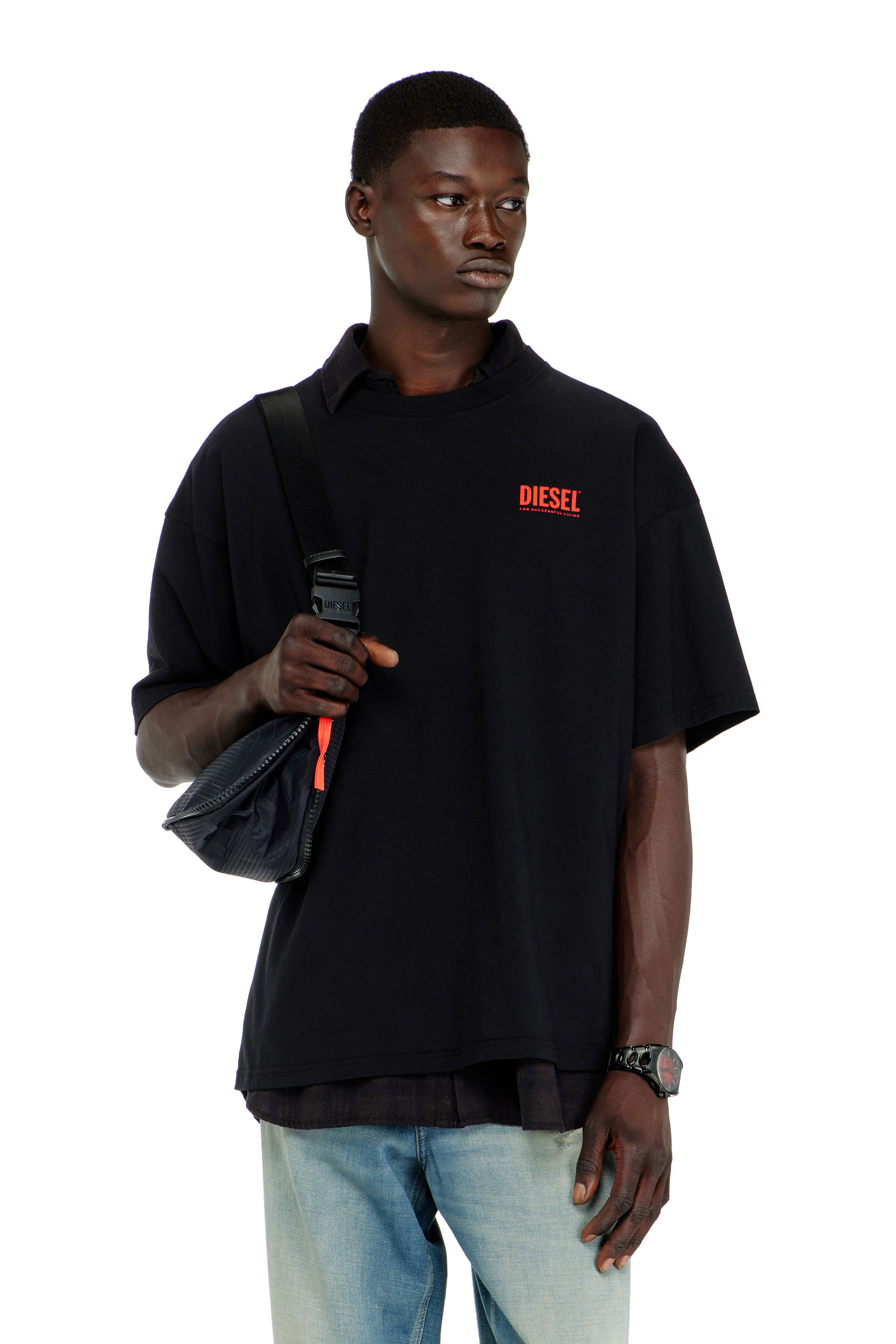 Diesel - T-BOXT-BISK, T-shirt en coton avec imprim&eacute; Diesel Biscotto Homme in Noir - 1