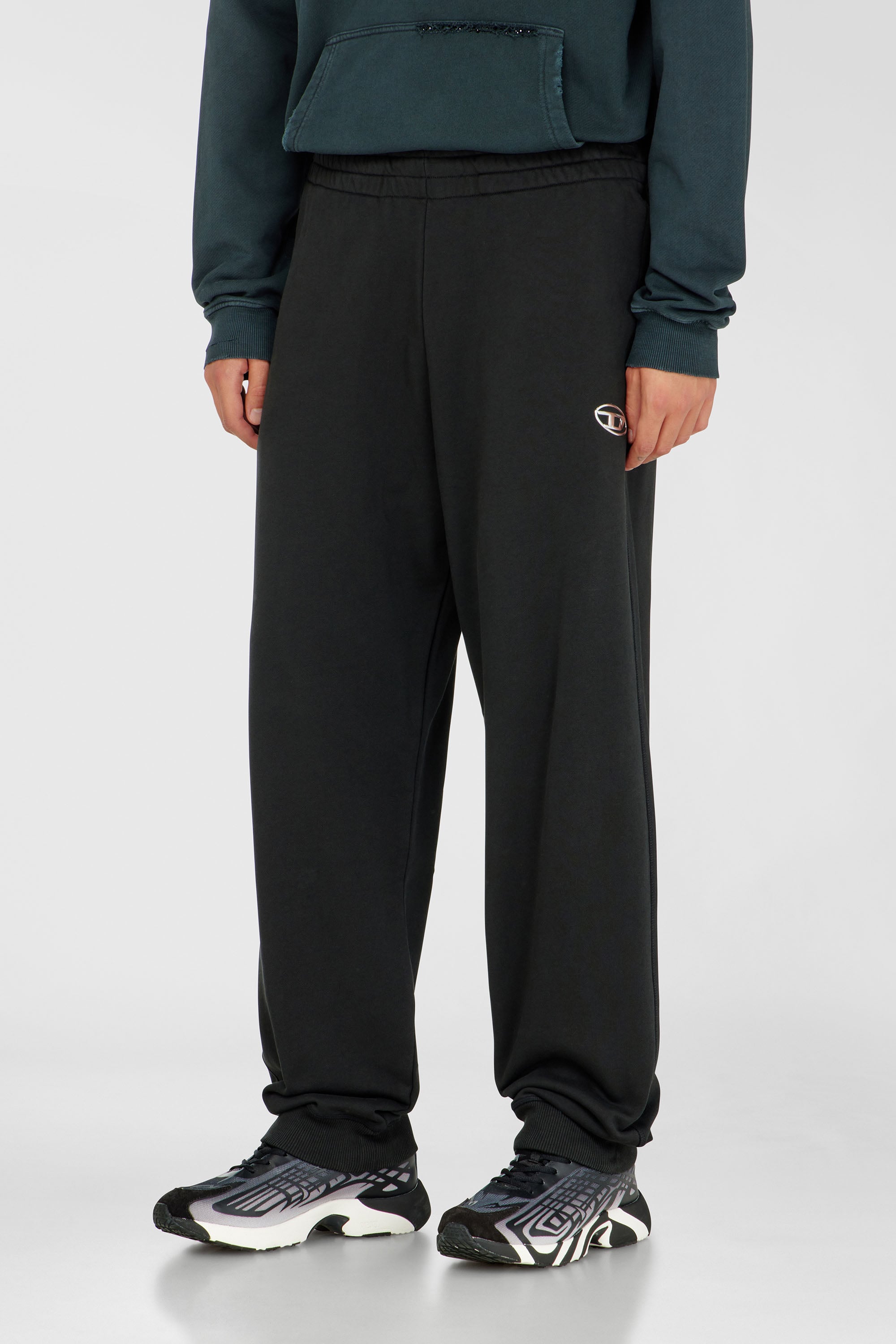Diesel - P-MARKY-IOD, Pantalon en coton avec Oval D m&eacute;tallique Homme in Noir - 1