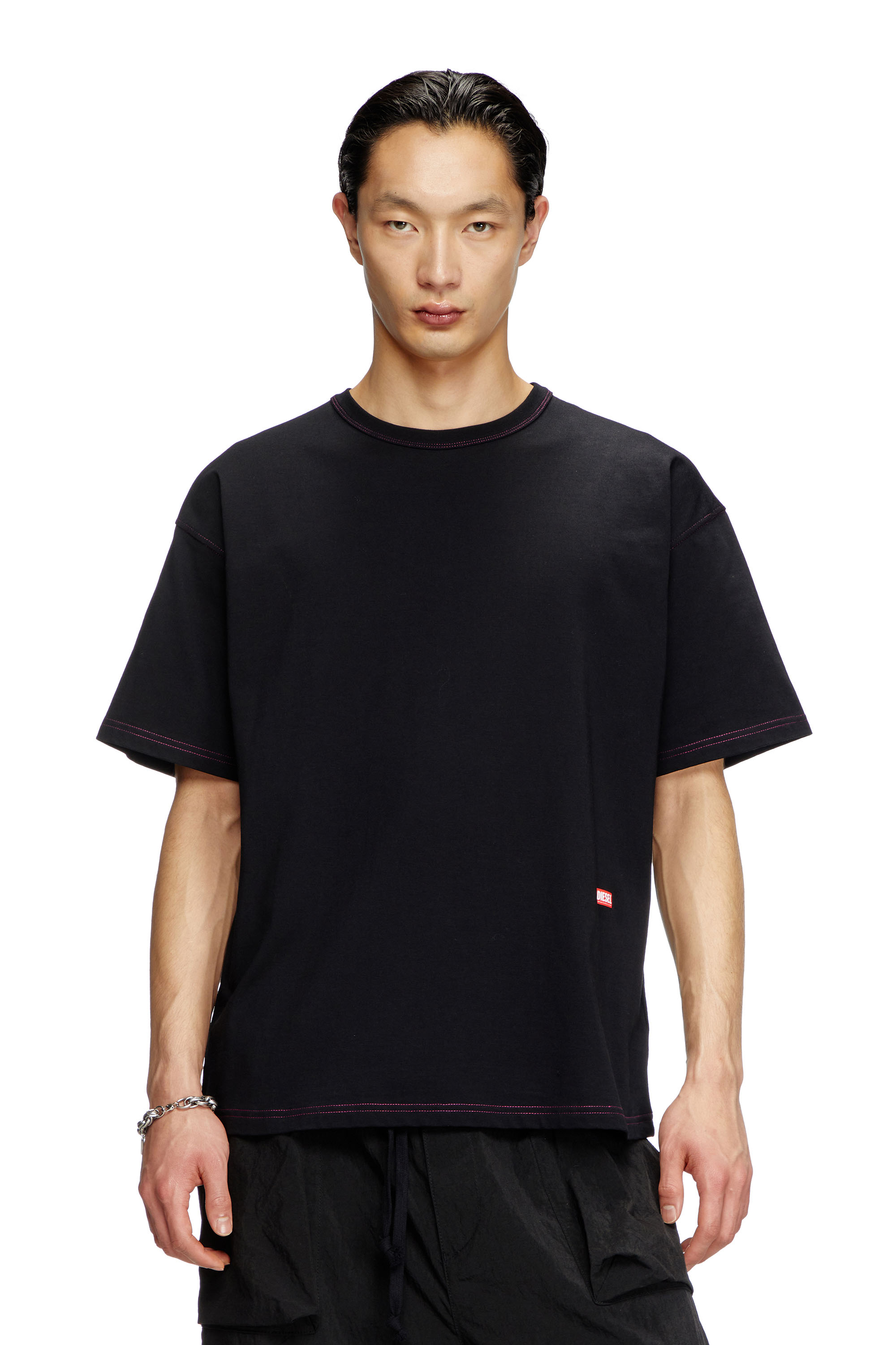 Diesel - T-BOXT-R18, T-shirt avec imprimé trognon de pomme Homme in Noir - 1