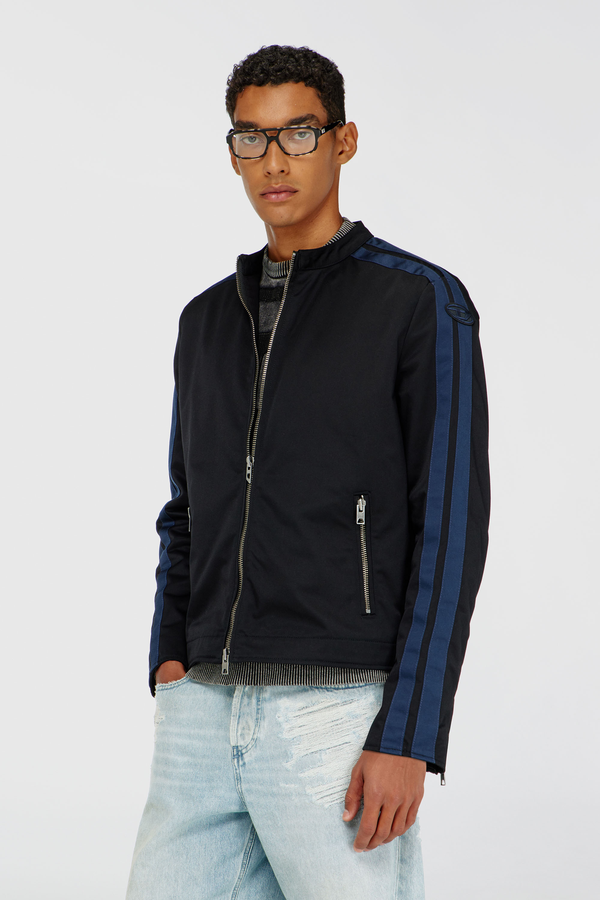 J-NAEL, Bleu/Noir