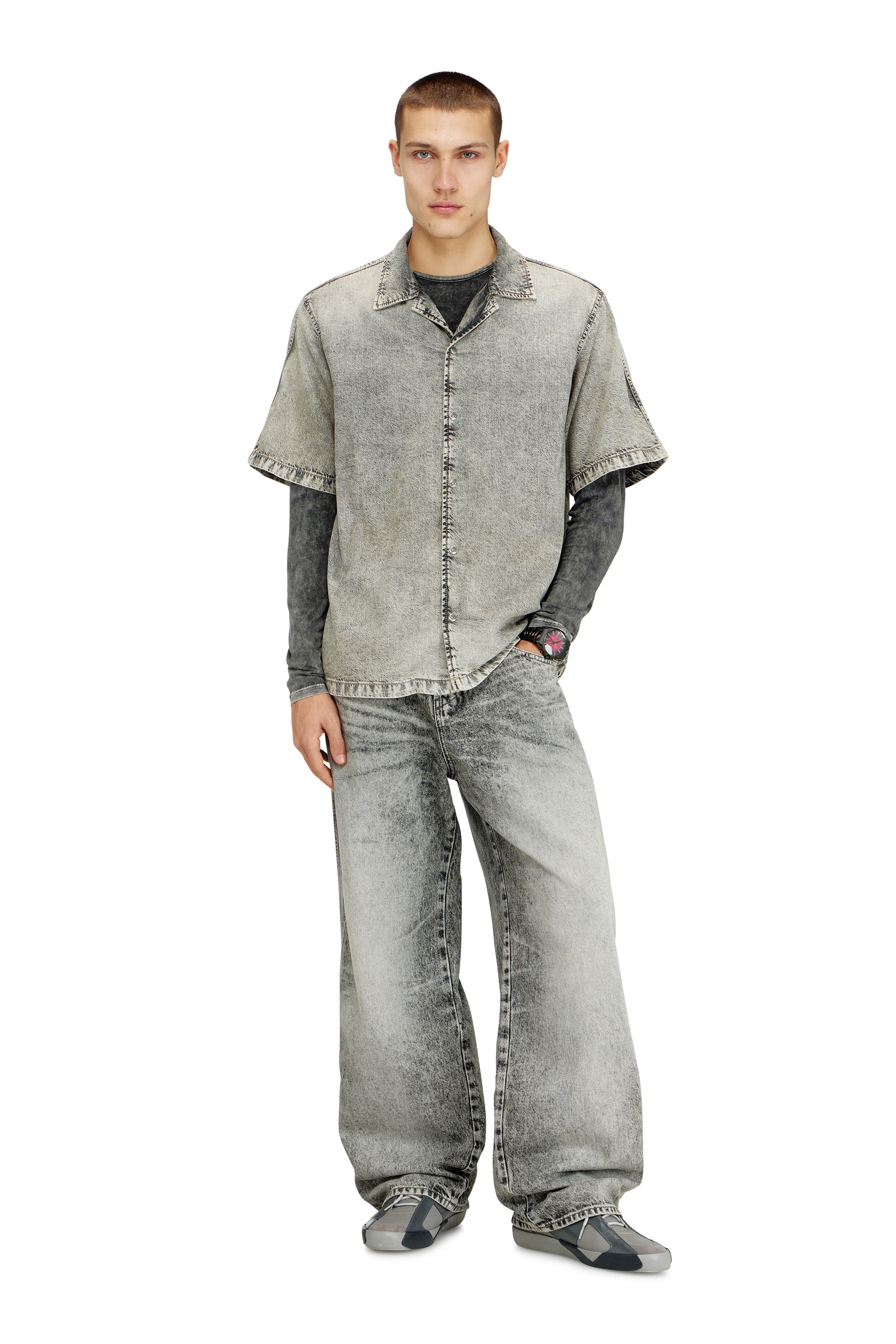 Diesel - D-NABIL-S8, Chemise &agrave; manches courtes en denim trait&eacute; fluide Homme in ToBeDefined - 2