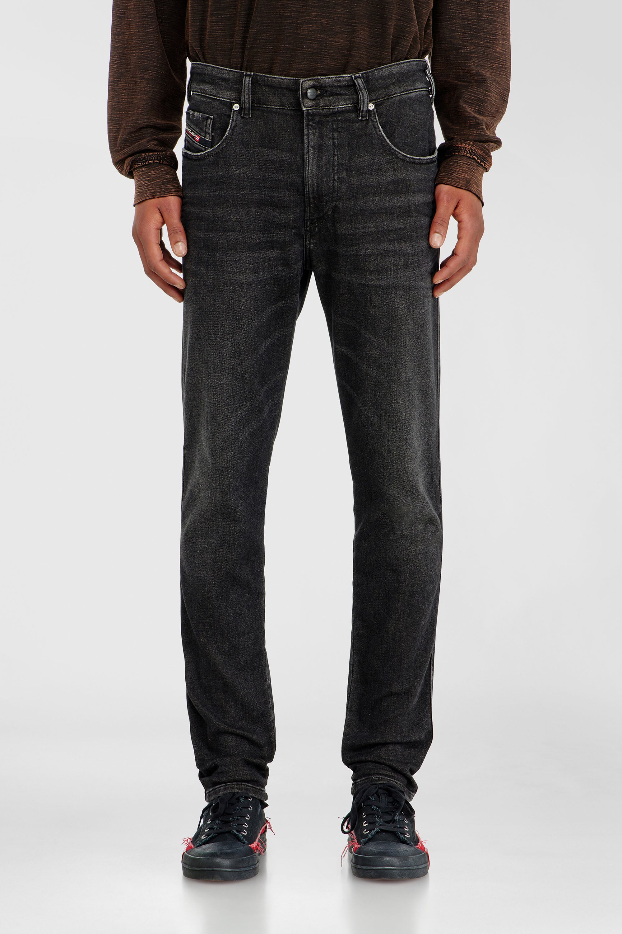 Diesel - Slim 2062 D-Strukt Joggjeans&reg; 09P92 Homme, Noir/Gris fonc&eacute; - Image 1