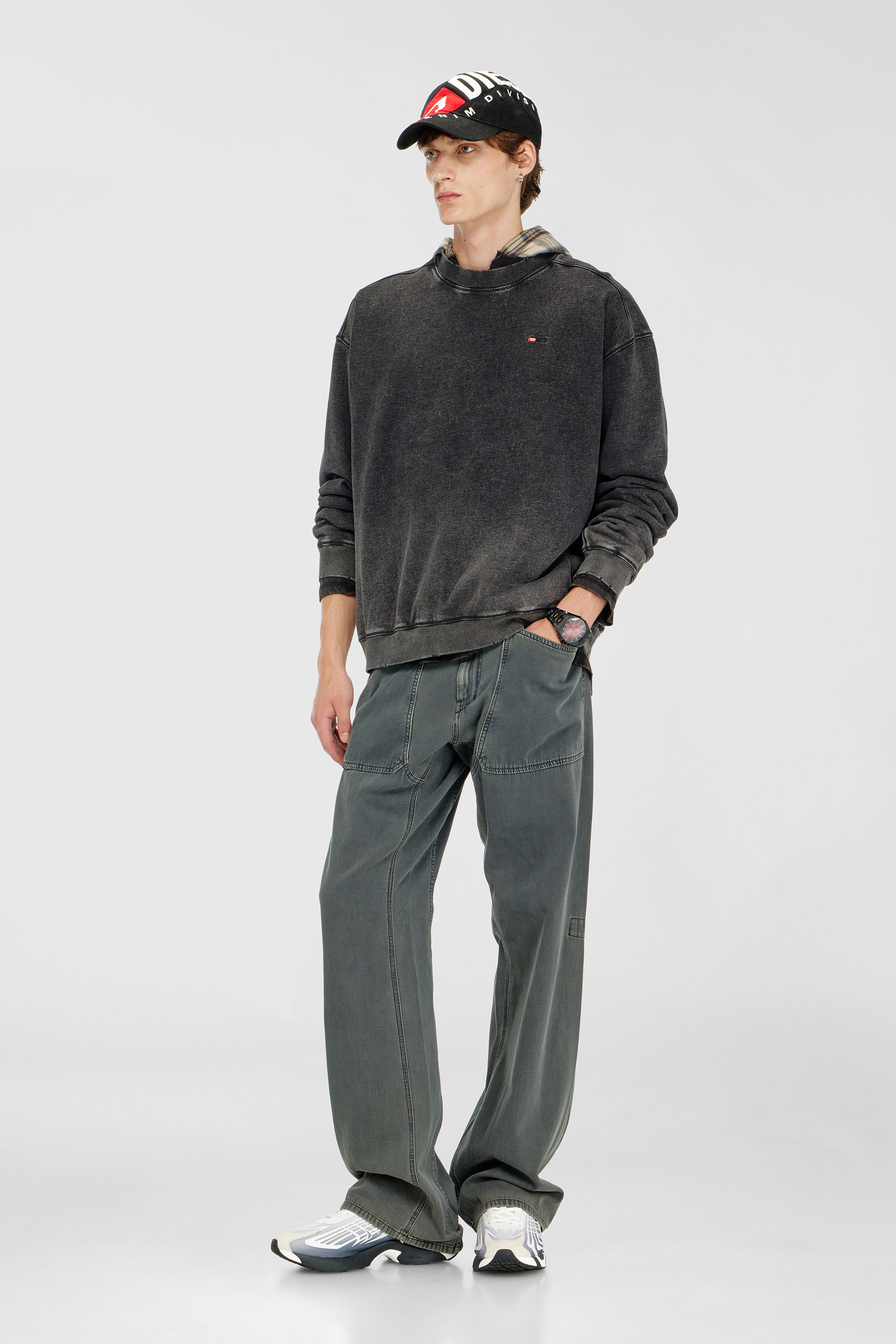 Diesel - S-CROX, Sweat-shirt en coton effet d&eacute;lav&eacute; Homme in Gris - 2
