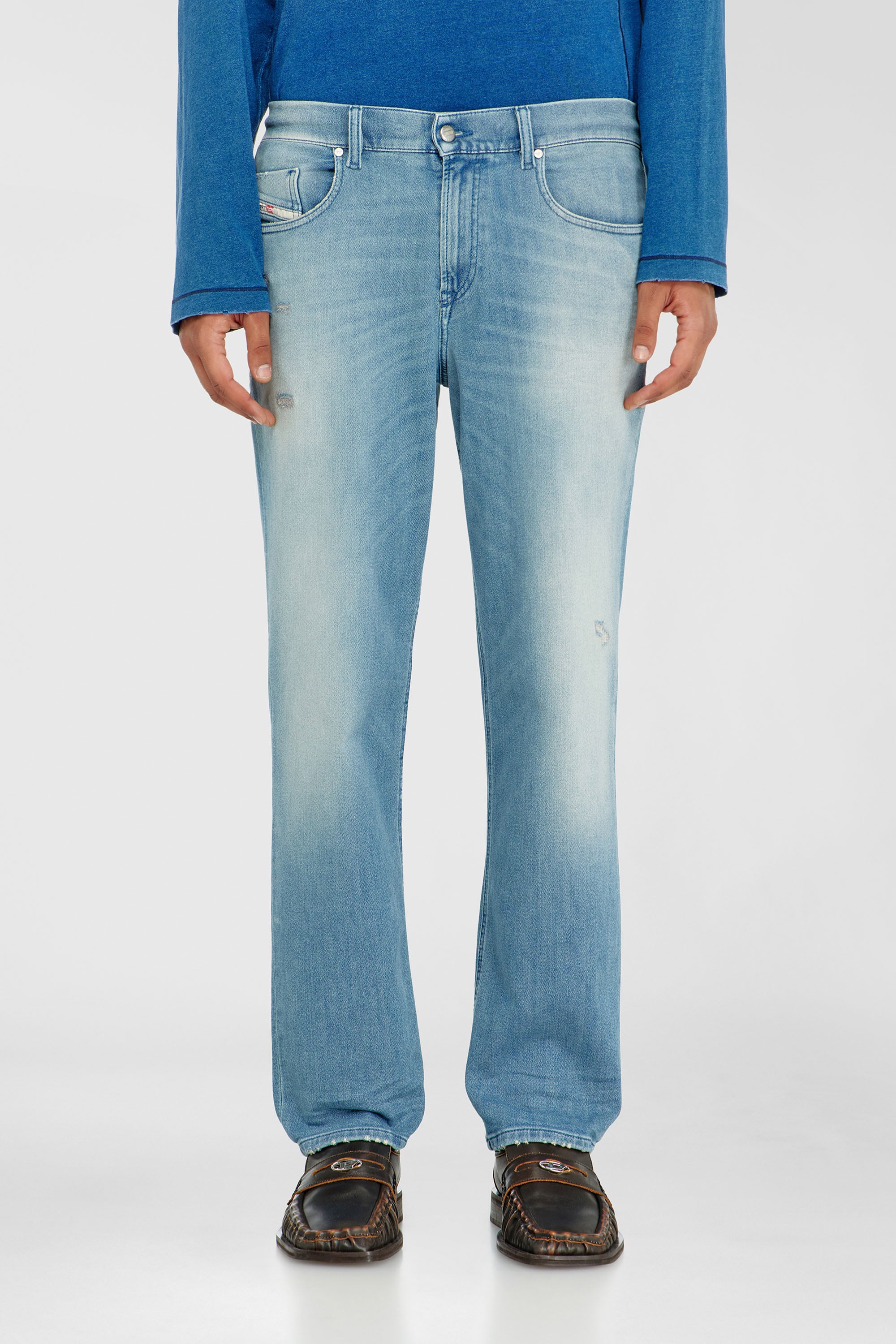 Diesel - Regular 2090 D-Veekley Joggjeans&reg; 09Q21 Homme, Bleu Clair - Image 1