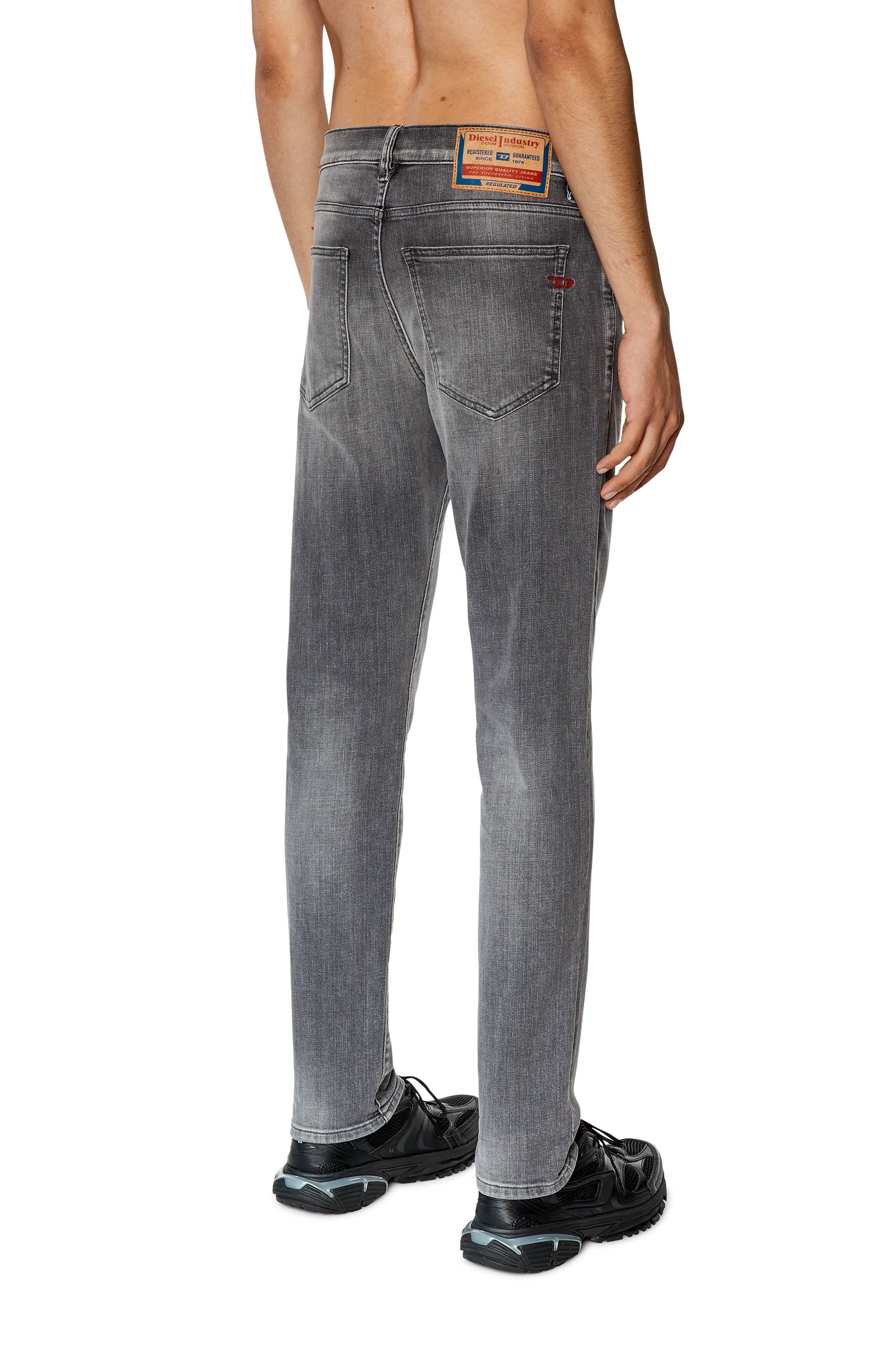 Diesel - Slim Jeans 2019 D-Strukt 09F91, Gris - Image 2