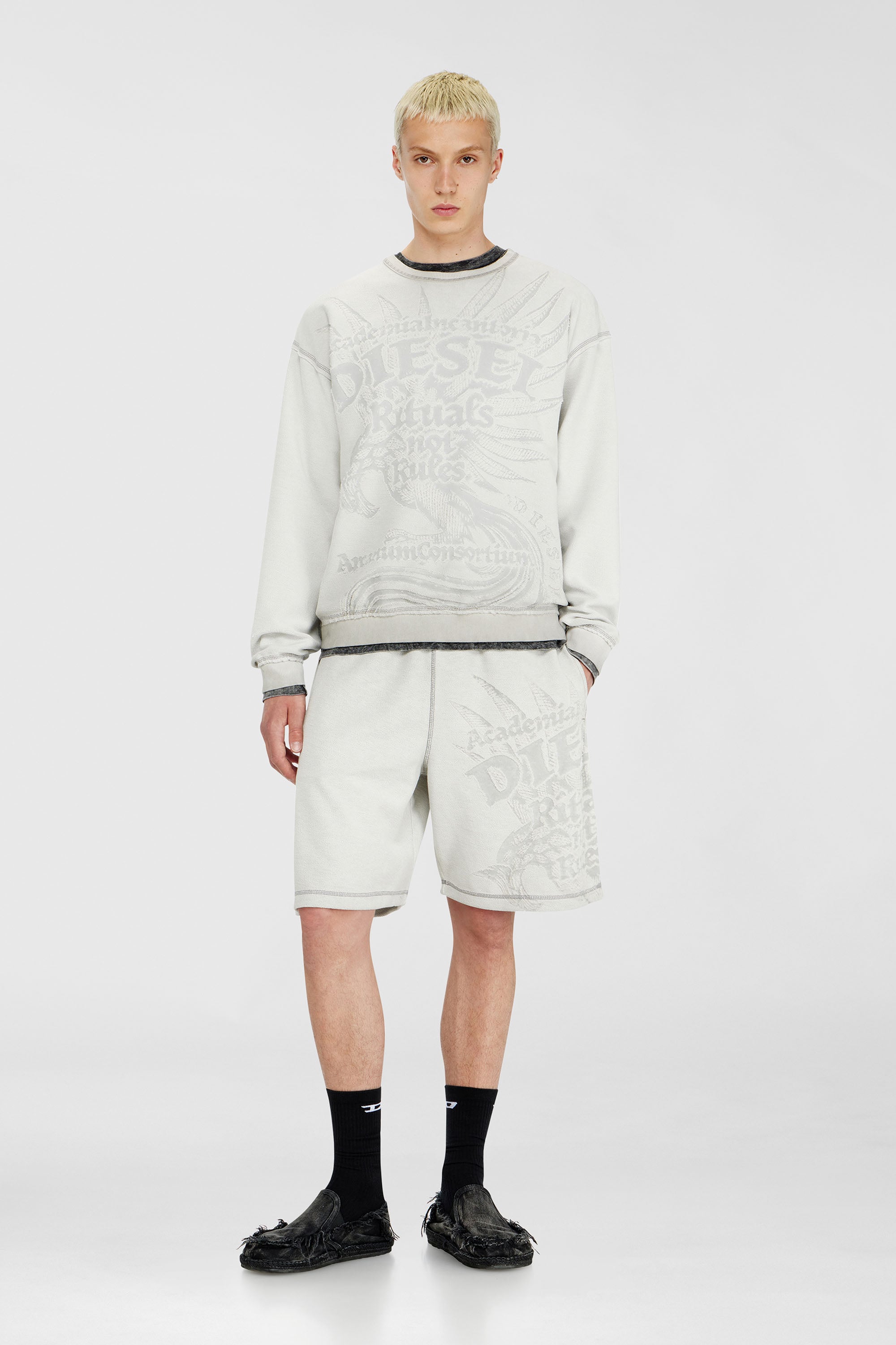 Diesel - P-RAWCROW, Short pants avec motifs d&eacute;vor&eacute; Homme in Gris - 1