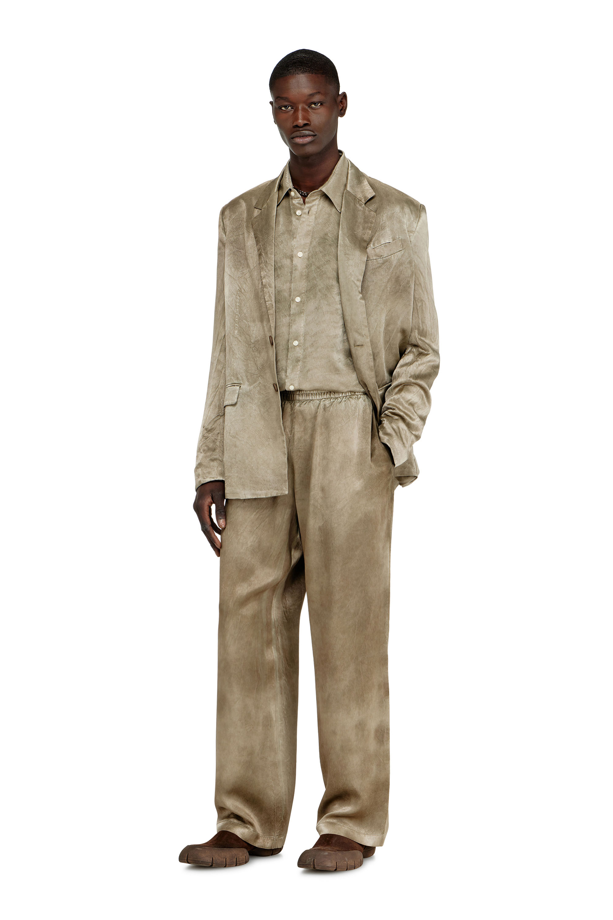 Diesel - S-KISSY-HNBW, Chemise en satin froiss&eacute; jacquard logo Homme in Marron - 1