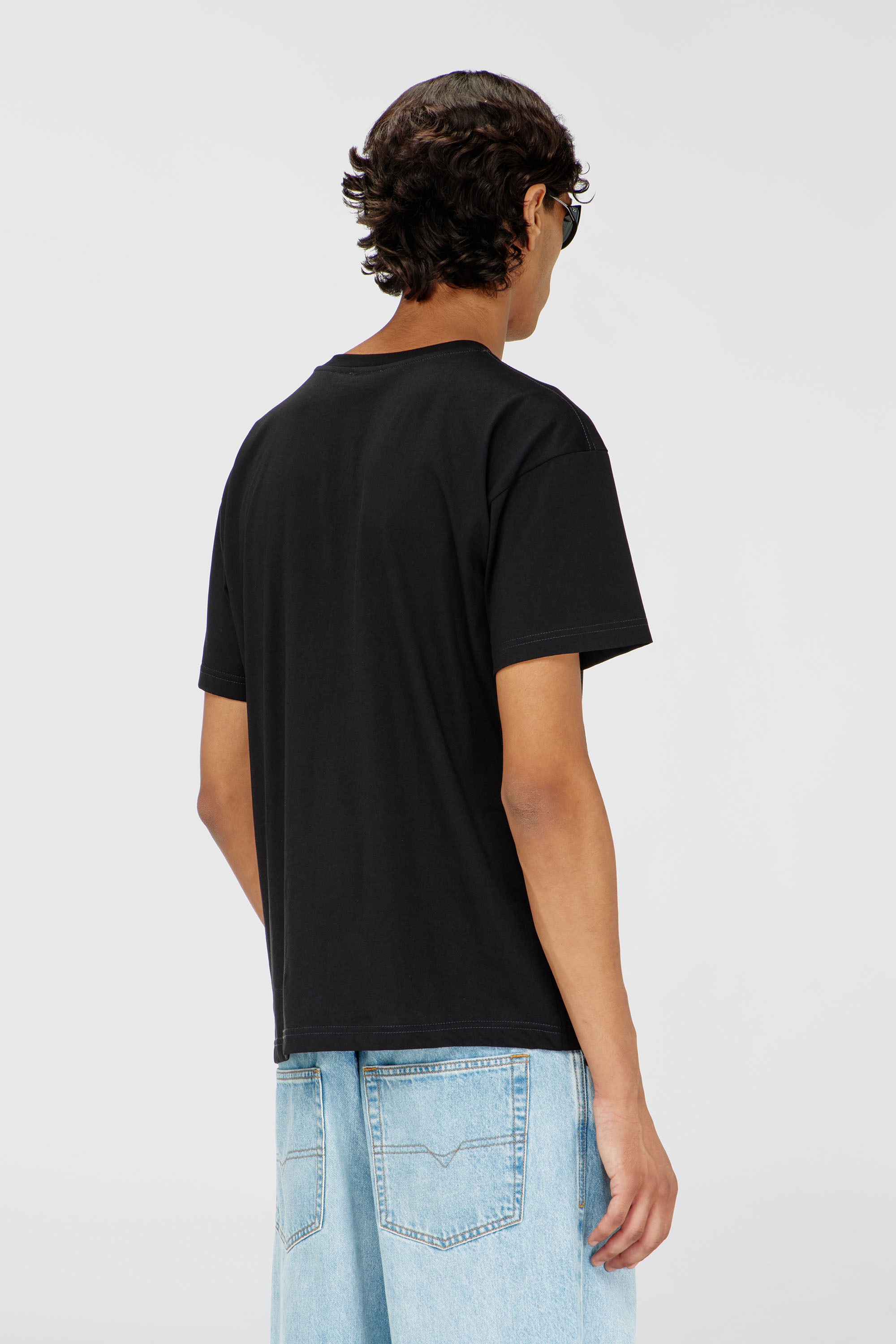 Diesel - T-NORM-PIPING, T-shirt avec passepoil contrastant Homme in Noir - 4