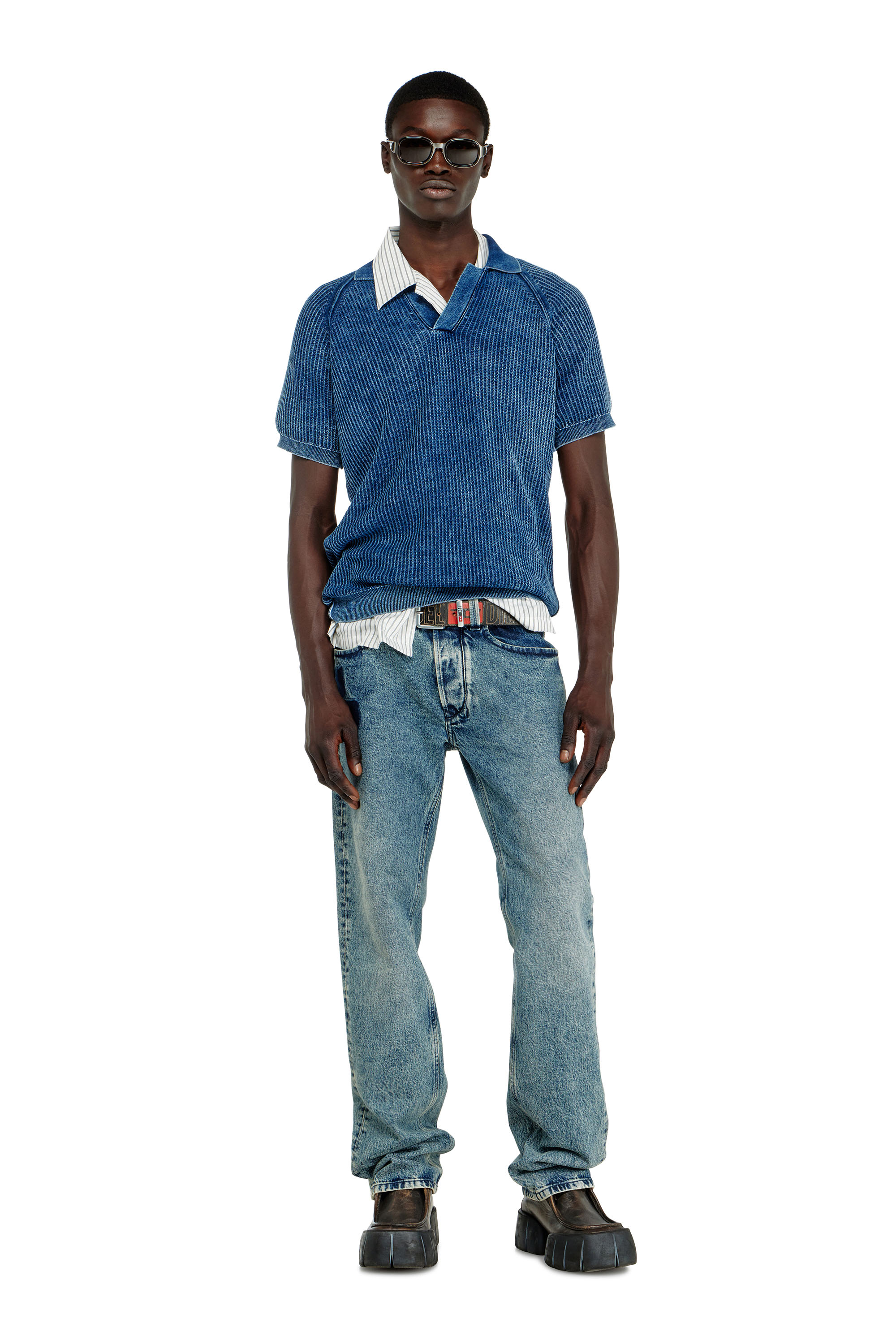 Diesel - Regular Jeans 1985 Larkee 0IFBV Homme, Bleu moyen - Image 1