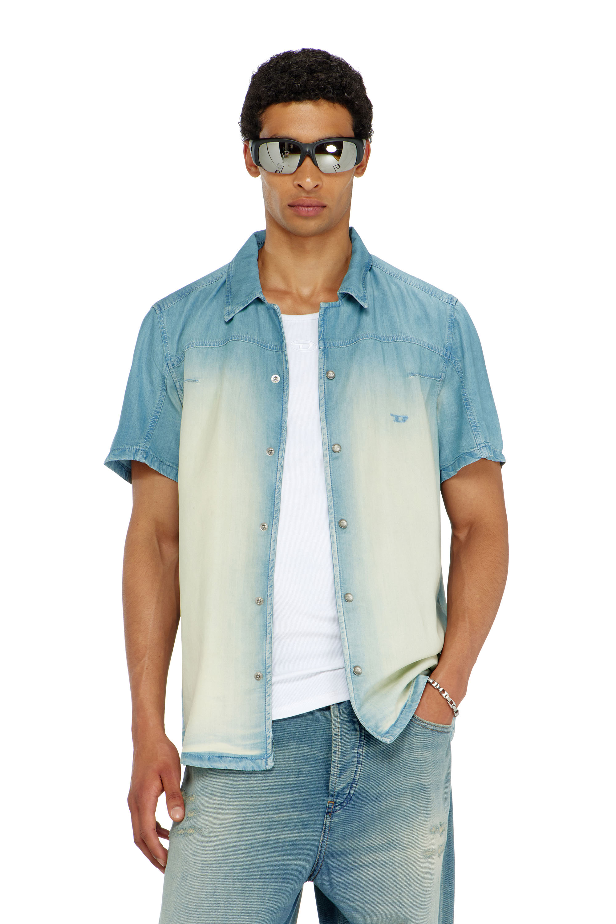 Diesel - D-CLARIVO-S, Chemise &agrave; manches courtes en denim fluide surteint Homme in ToBeDefined - 1