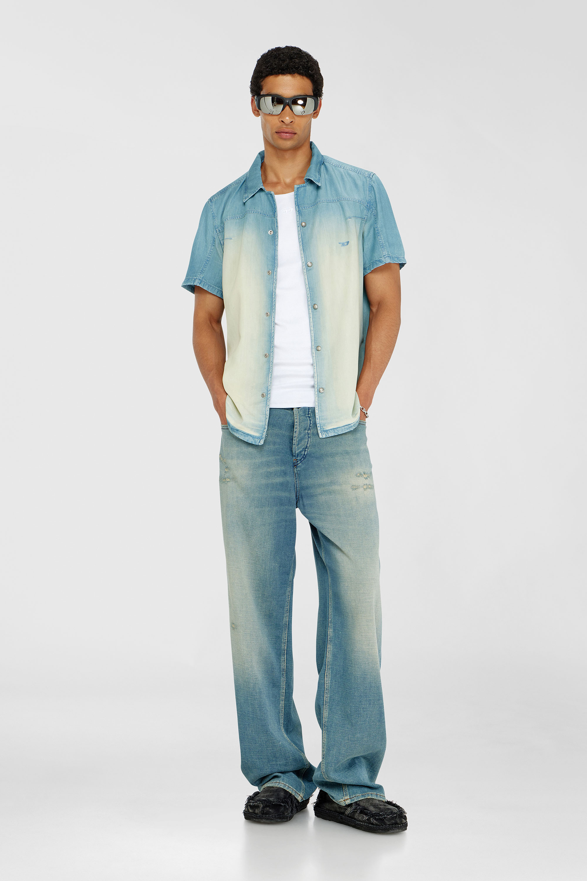 Chemise &agrave; manches courtes en denim fluide surteint