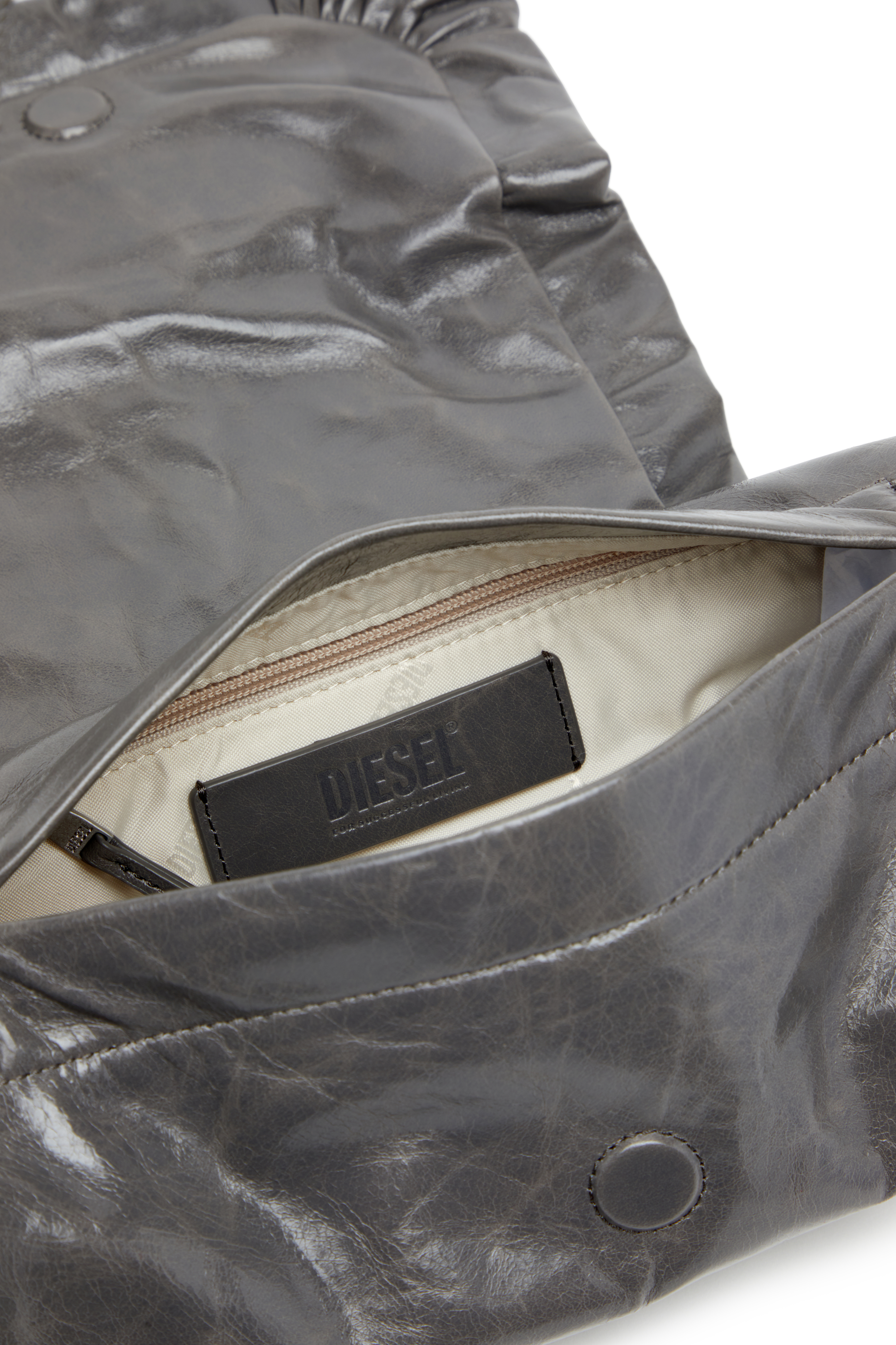 Diesel - SCRUNCH-D SHOULDER S, Scrunch-D S-Sac à bandoulière en cuir froissé Femme in Gris - 3