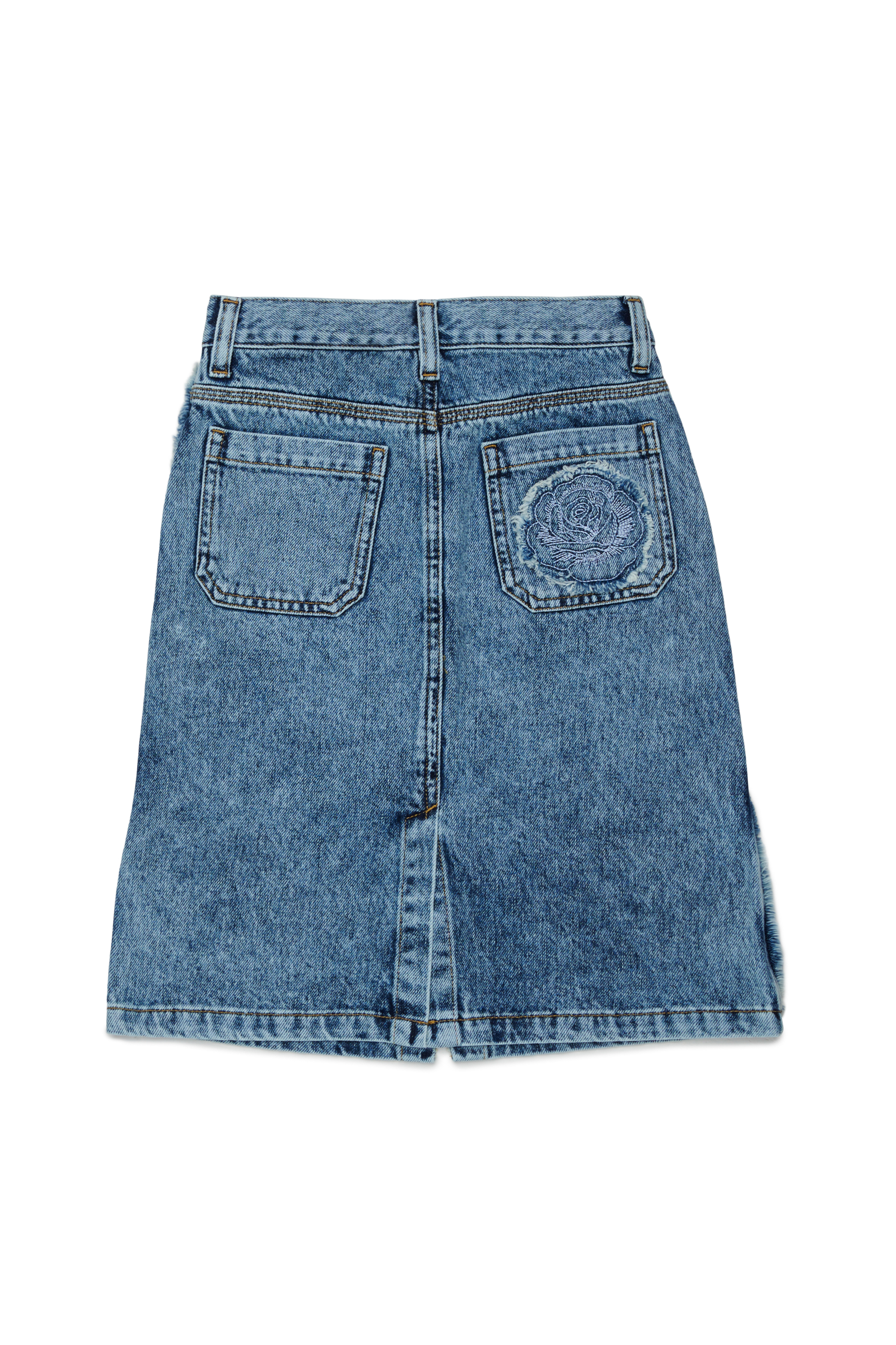 Diesel - GELKA, Jupe en denim effiloch&eacute; avec patch rose Femme in Bleu - 2