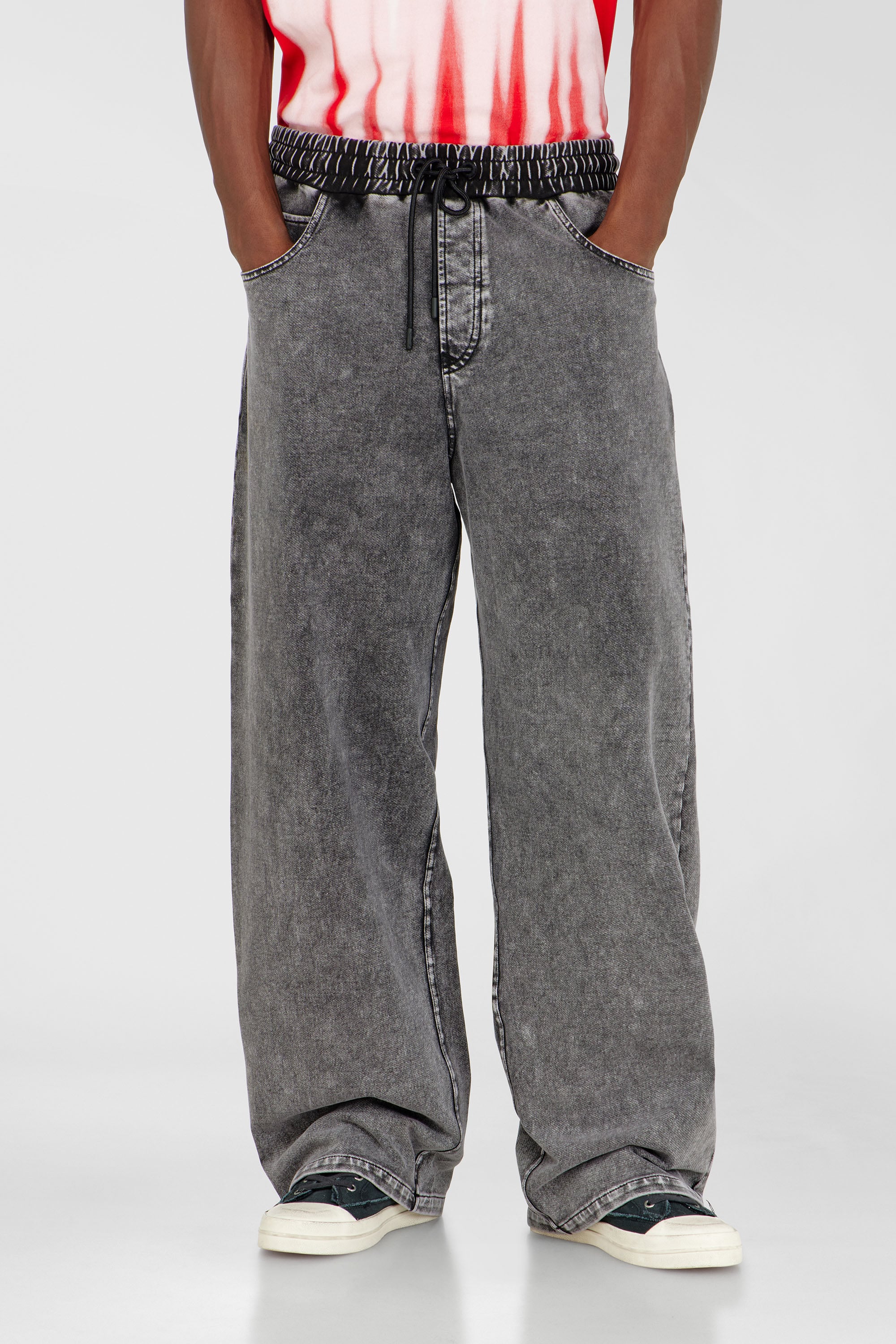 Diesel - P-STUK, Pantalon de surv&ecirc;tement effet denim Homme in Gris - 1