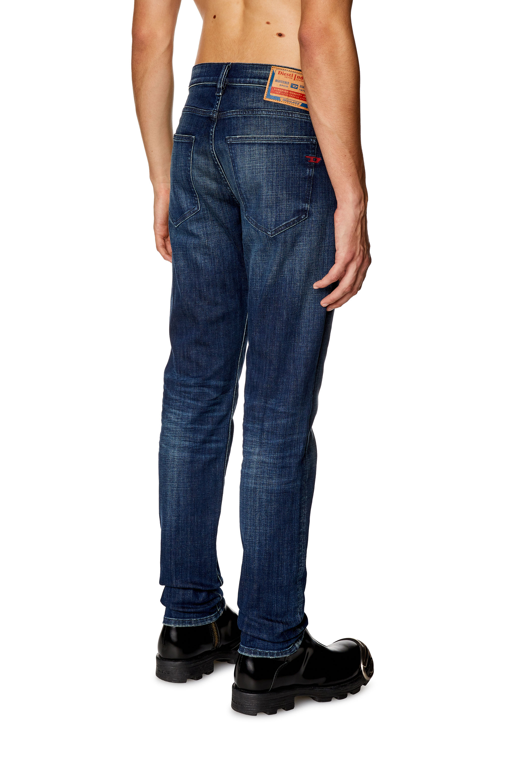Diesel - Slim Jeans 2019 D-Strukt 09H35, Bleu Foncé - Image 4