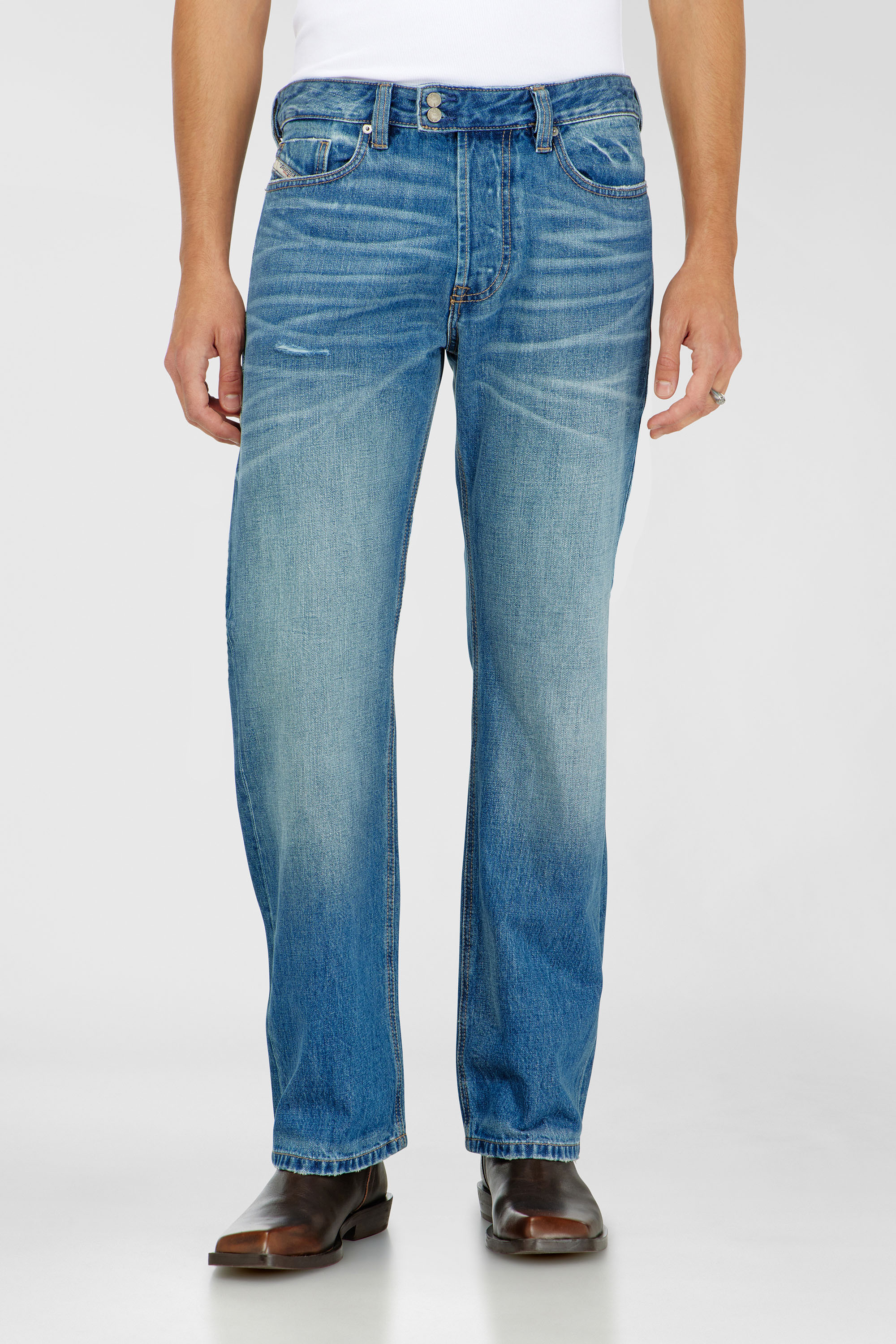 Diesel - Man's Relaxed Jeans 1980 D-Eeper 0DLDC, Medium blue - 4