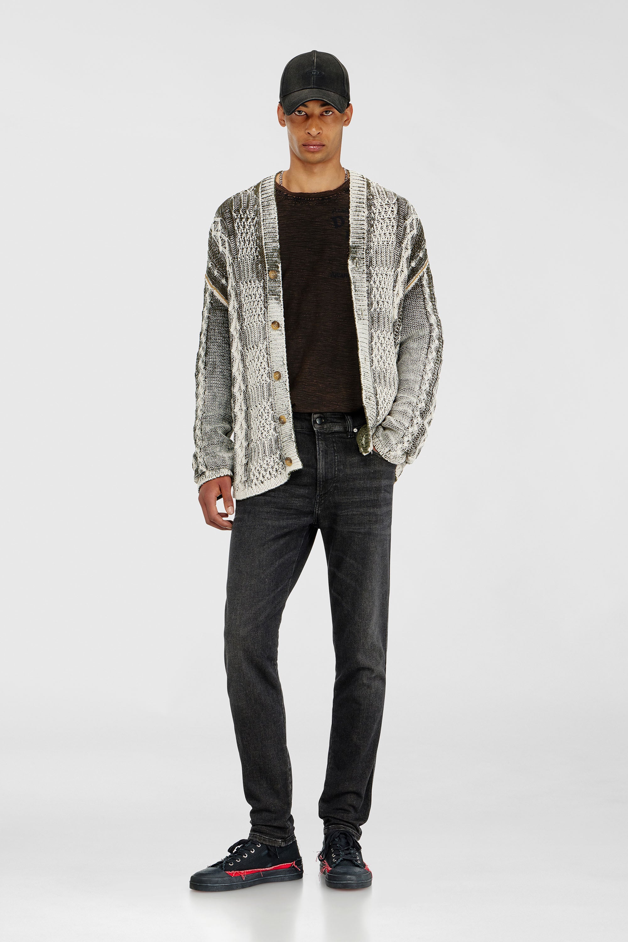 Diesel - Slim 2062 D-Strukt Joggjeans&reg; 09P92 Homme, Noir/Gris fonc&eacute; - Image 1